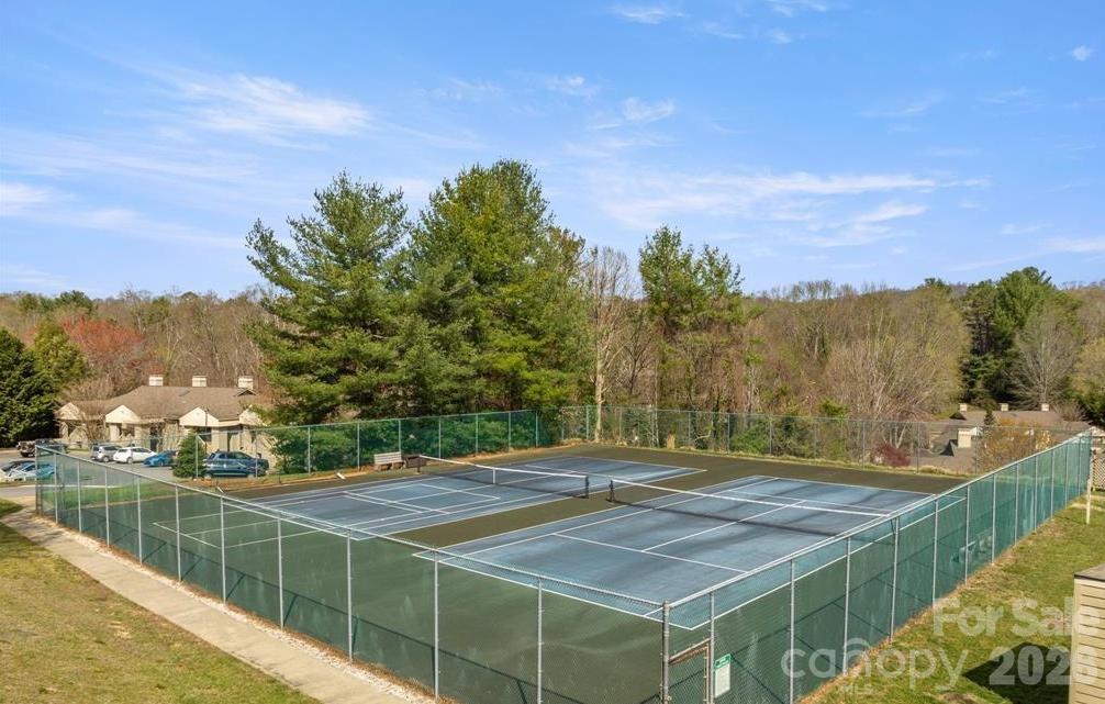 2401 Abbey Circle Property Photo 20