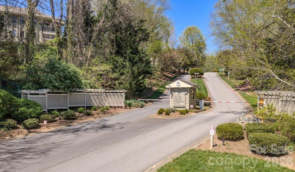2401 Abbey Circle Property Photo 21