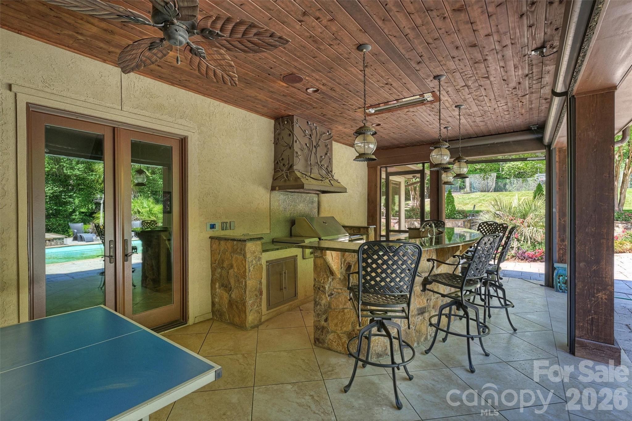 4901 Carmel Park Drive Property Photo 4