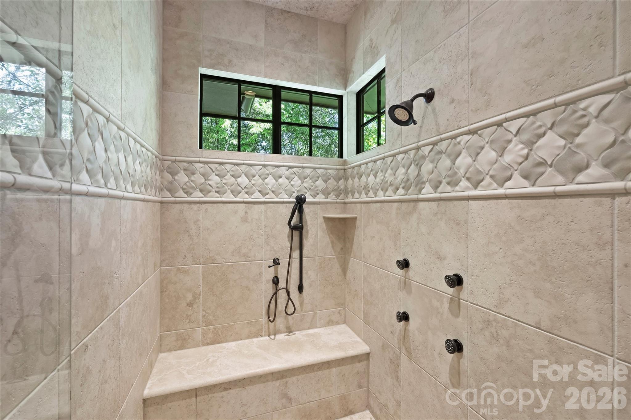 4901 Carmel Park Drive Property Photo 12