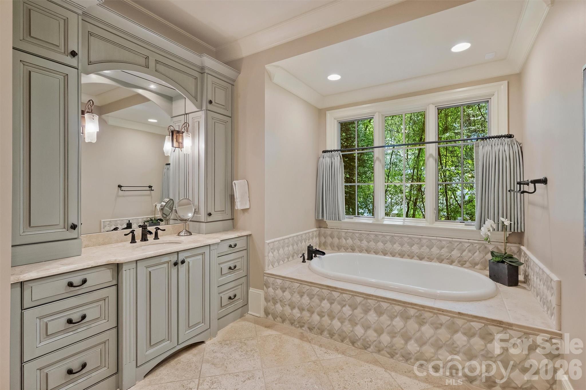 4901 Carmel Park Drive Property Photo 14