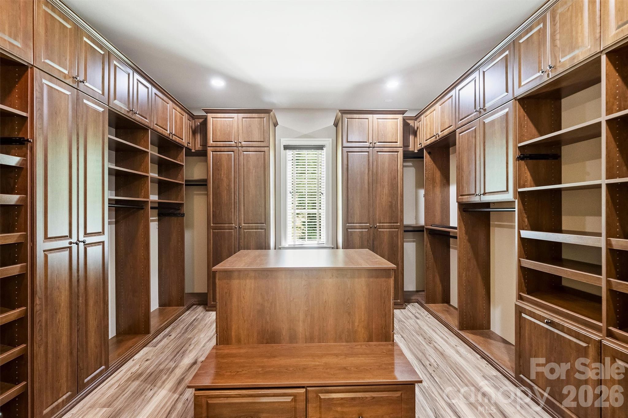 4901 Carmel Park Drive Property Photo 15