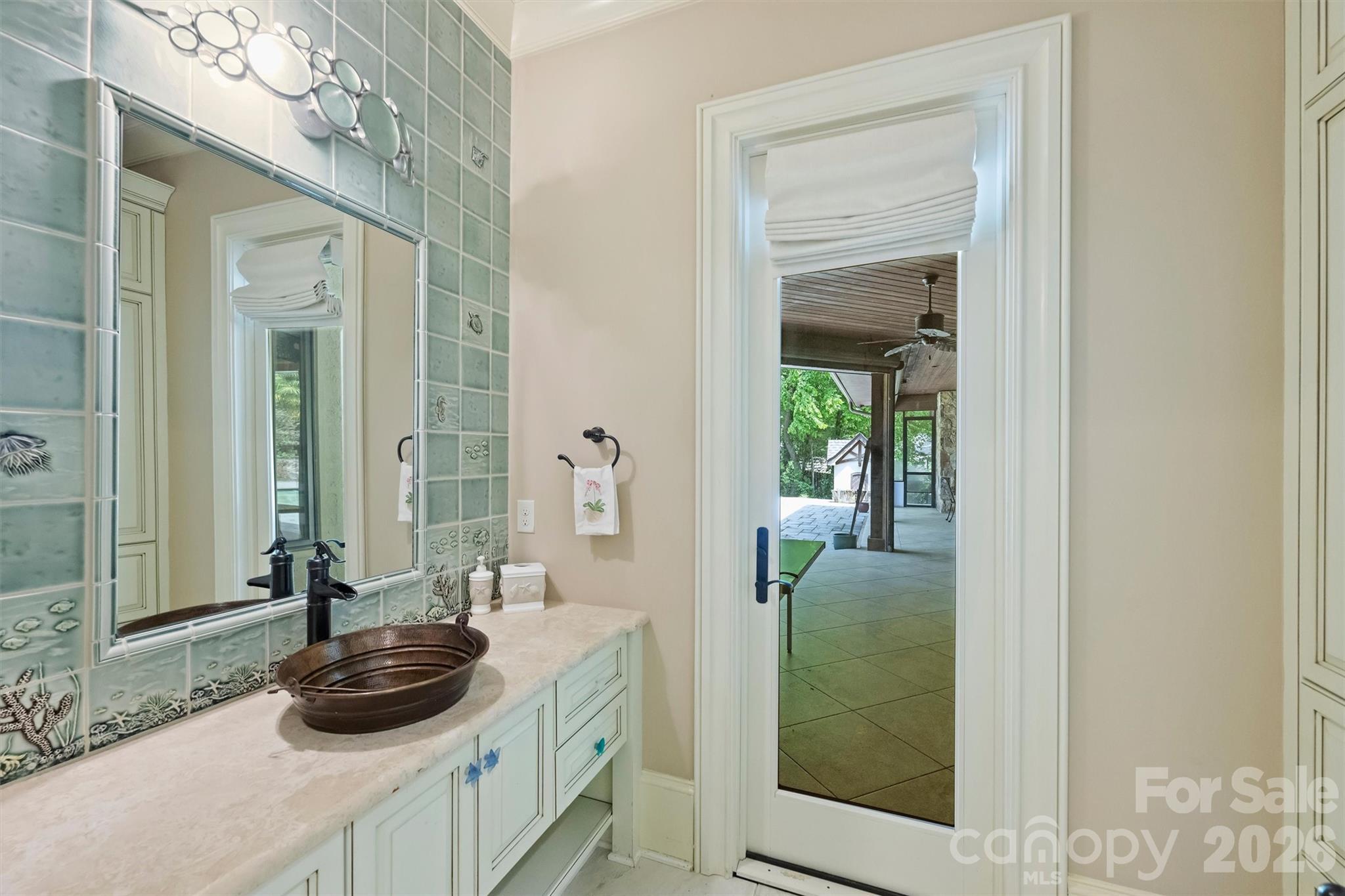4901 Carmel Park Drive Property Photo 23