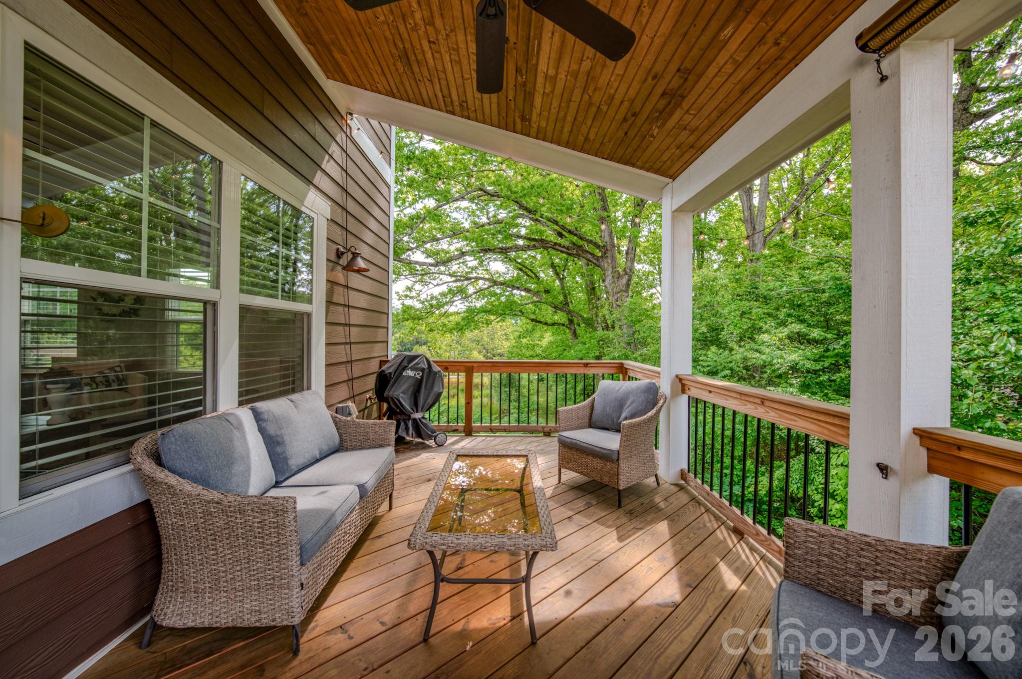 15 Tudor Way Property Photo 2