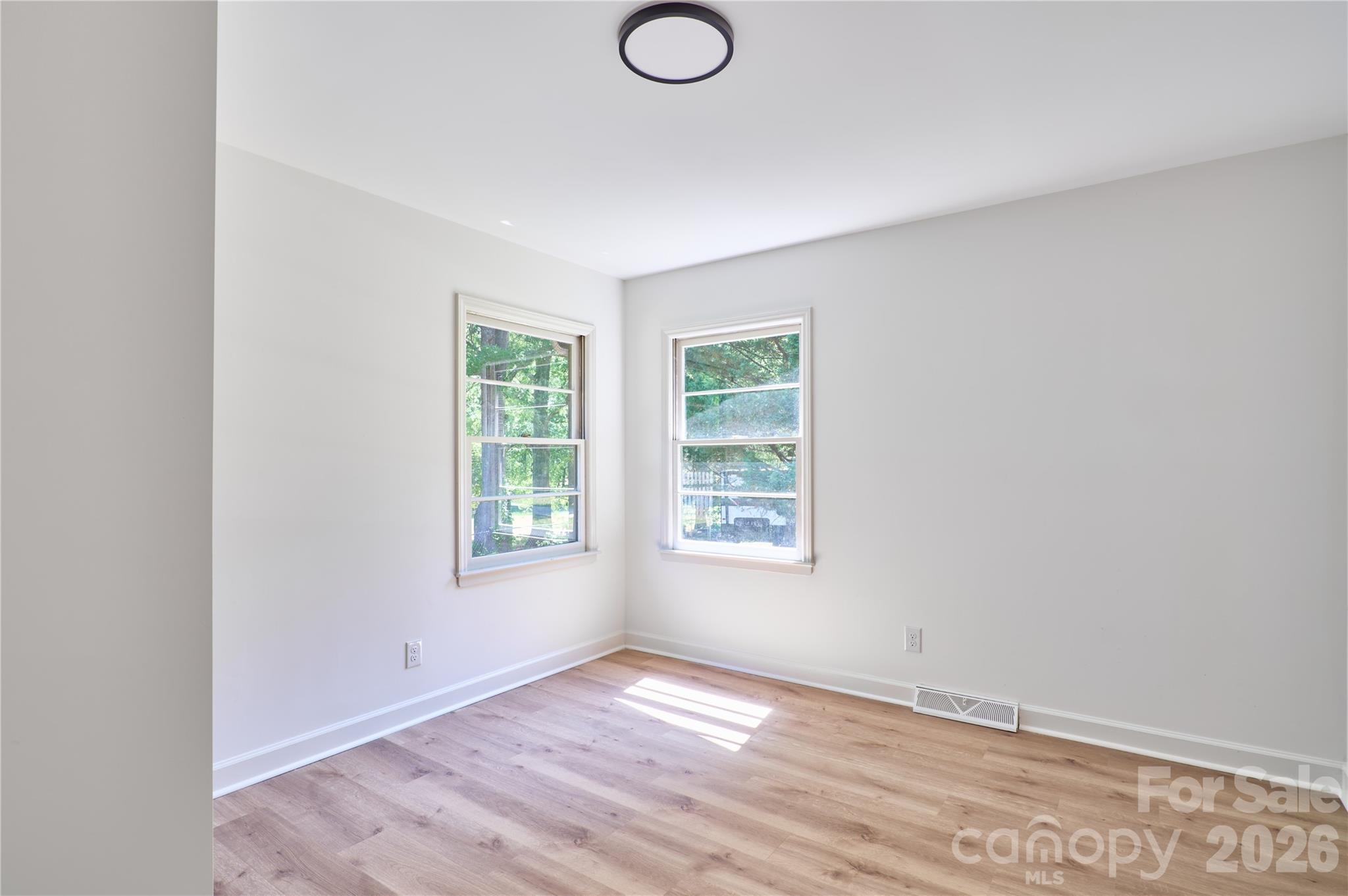 408 Midway Drive Property Photo 33