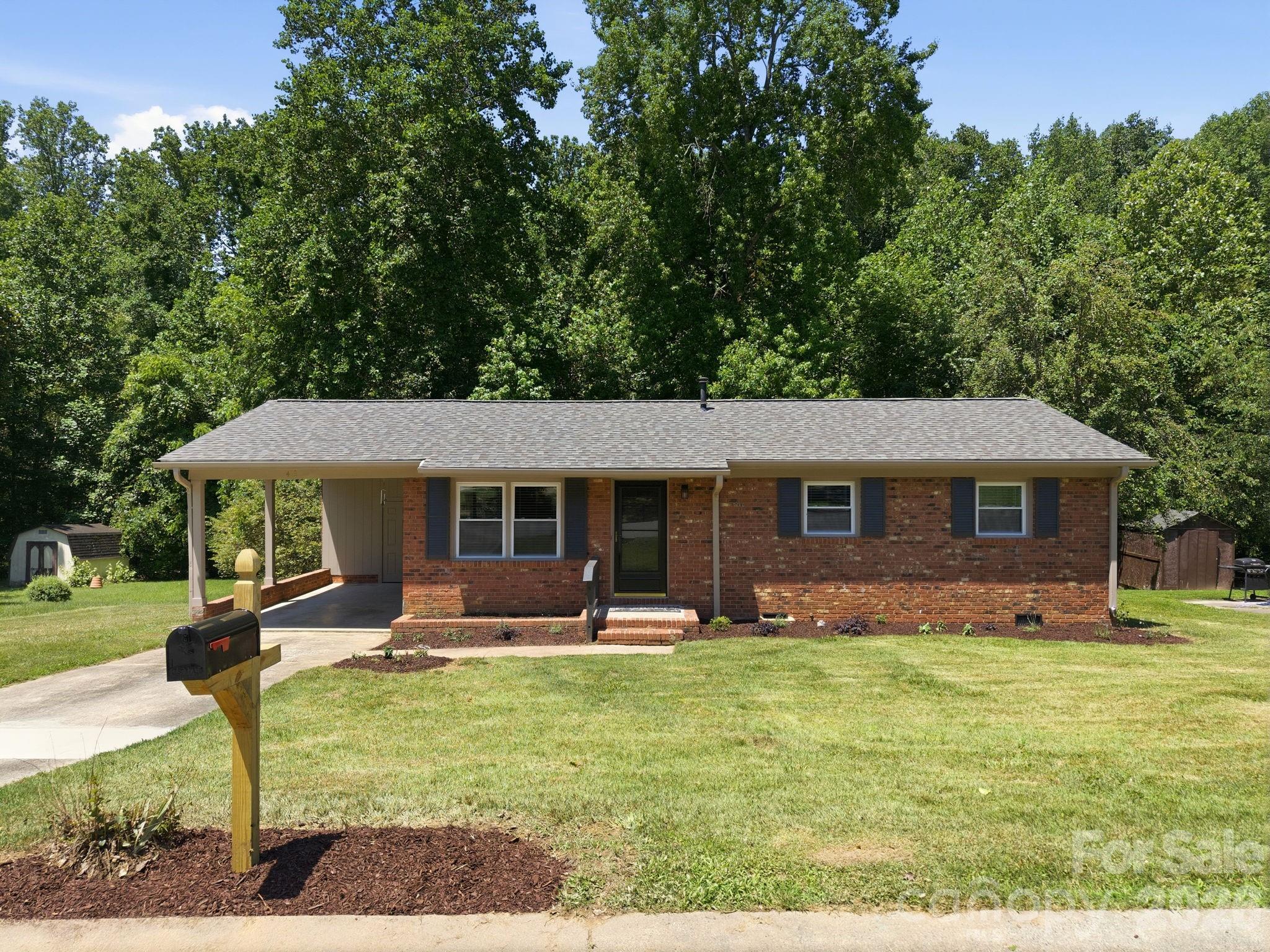 413 E Mclelland Avenue Property Photo 1