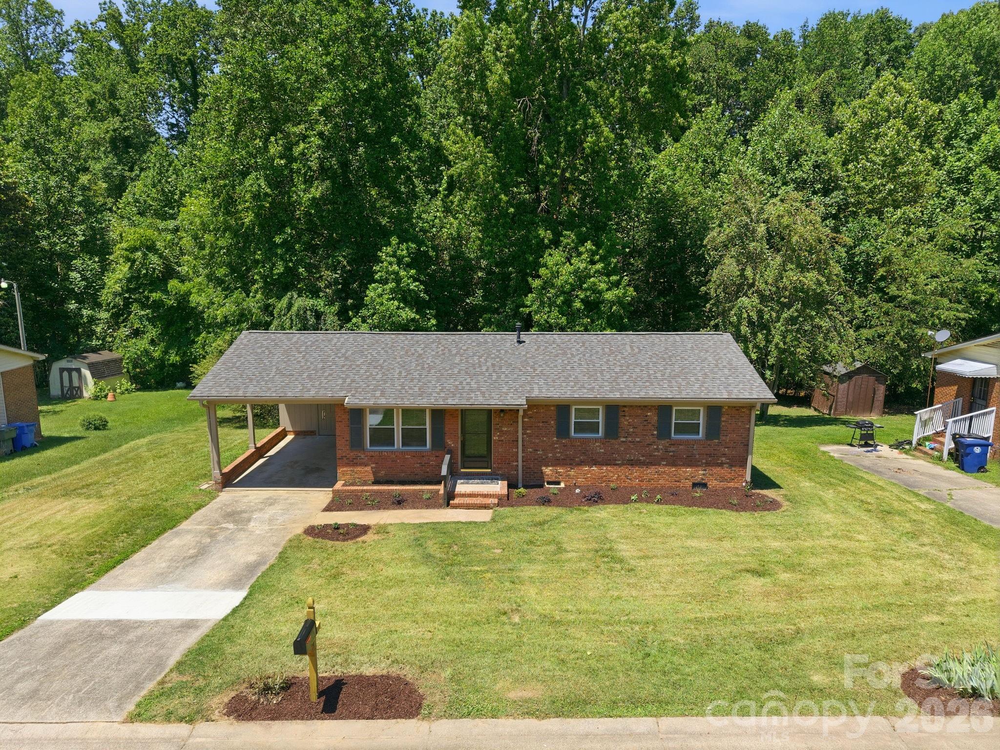413 E Mclelland Avenue Property Photo 6