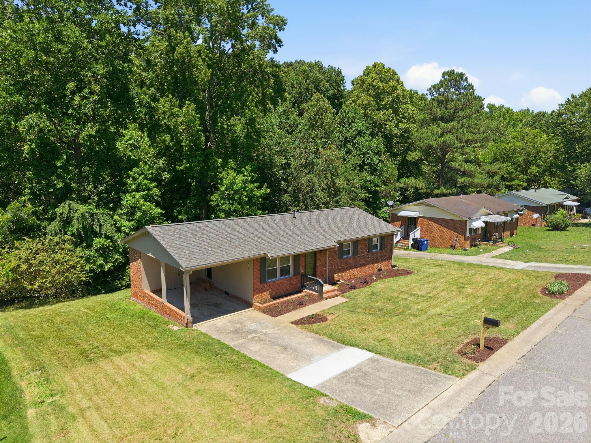 413 E Mclelland Avenue Property Photo 7