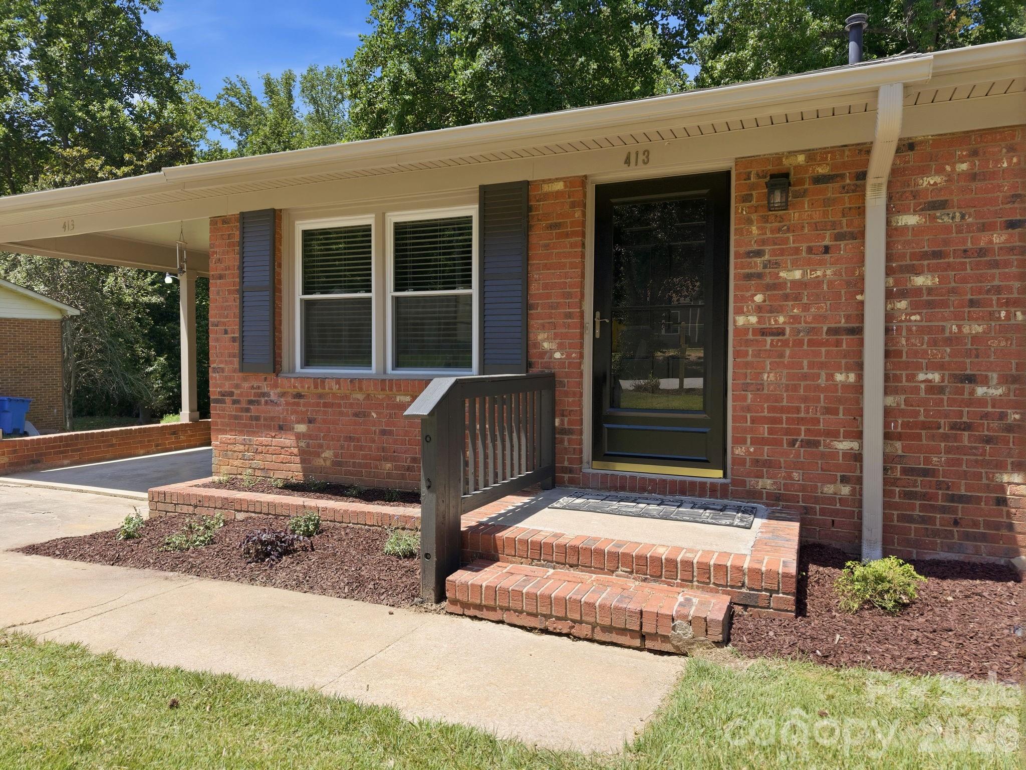 413 E Mclelland Avenue Property Photo 12