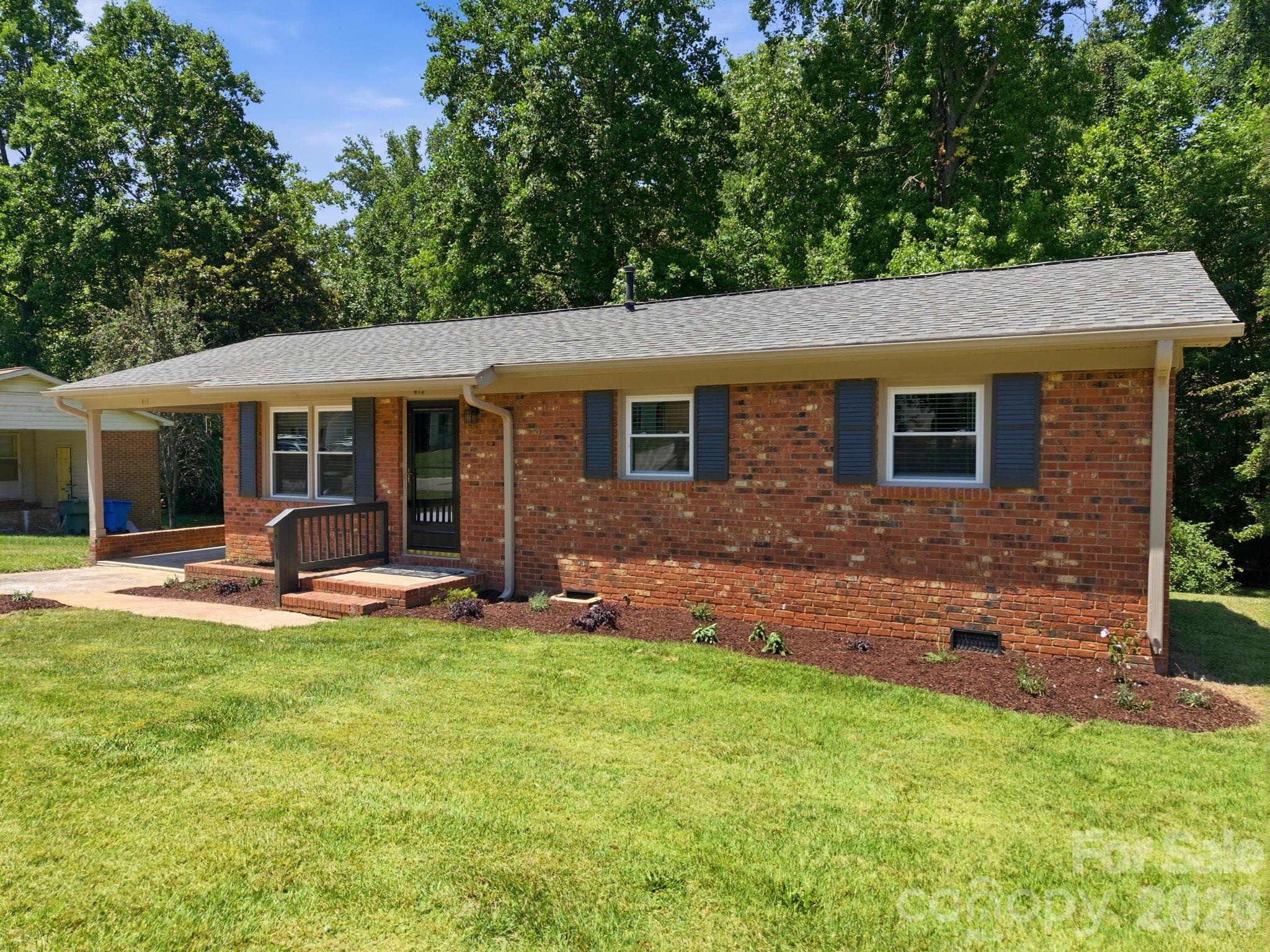 413 E Mclelland Avenue Property Photo 13