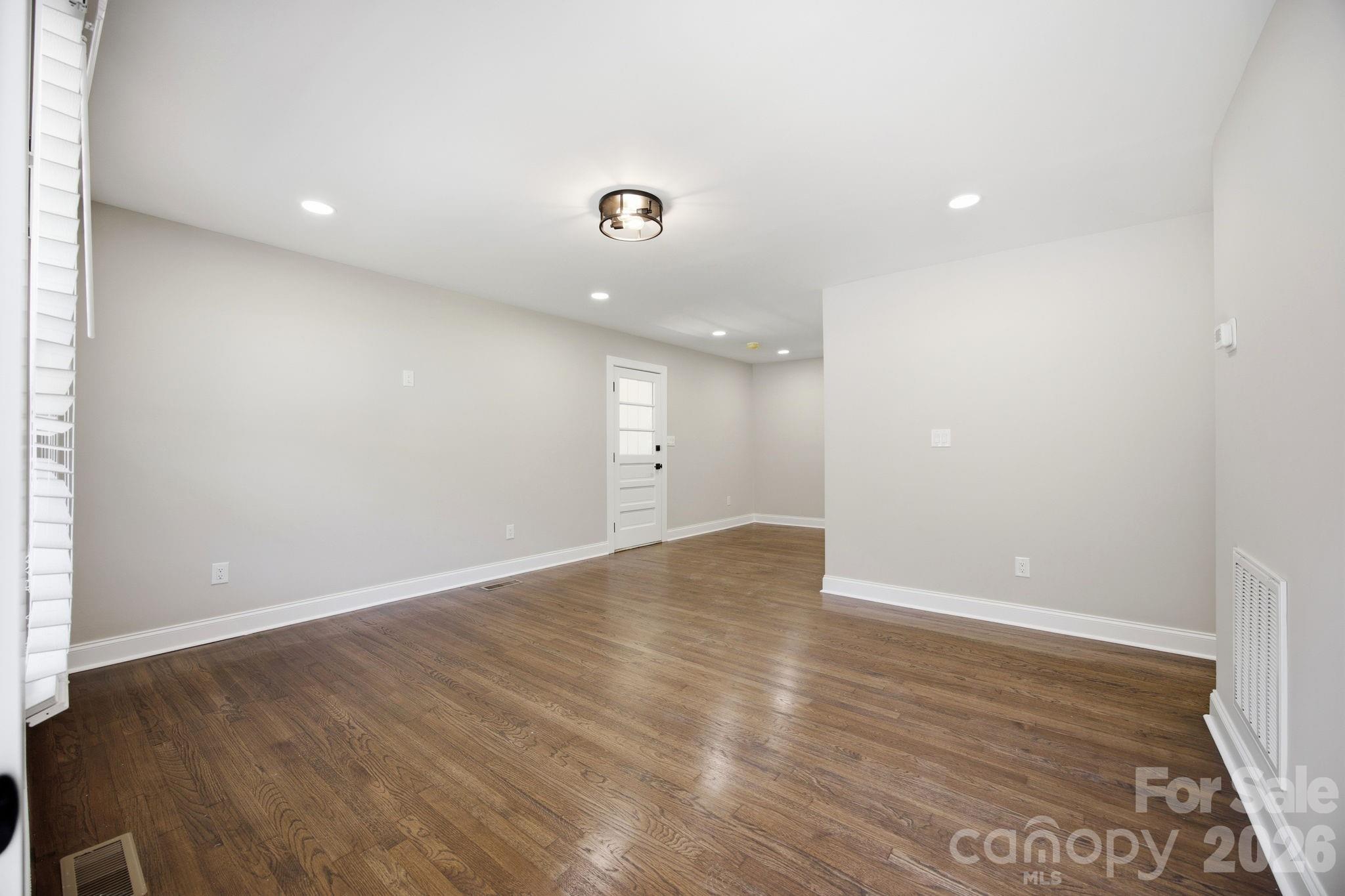 413 E Mclelland Avenue Property Photo 15