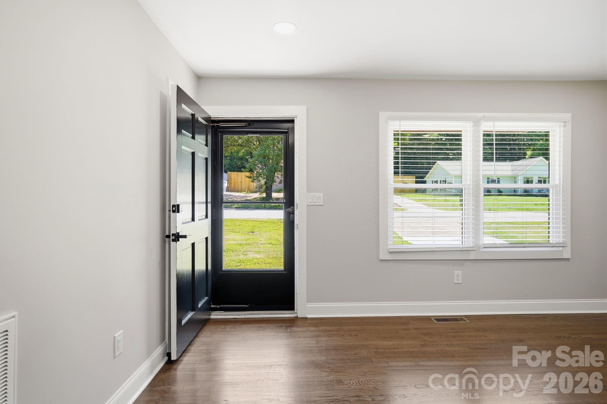413 E Mclelland Avenue Property Photo 16