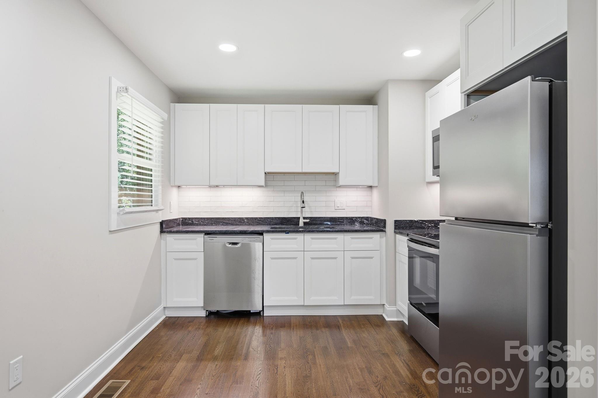 413 E Mclelland Avenue Property Photo 25