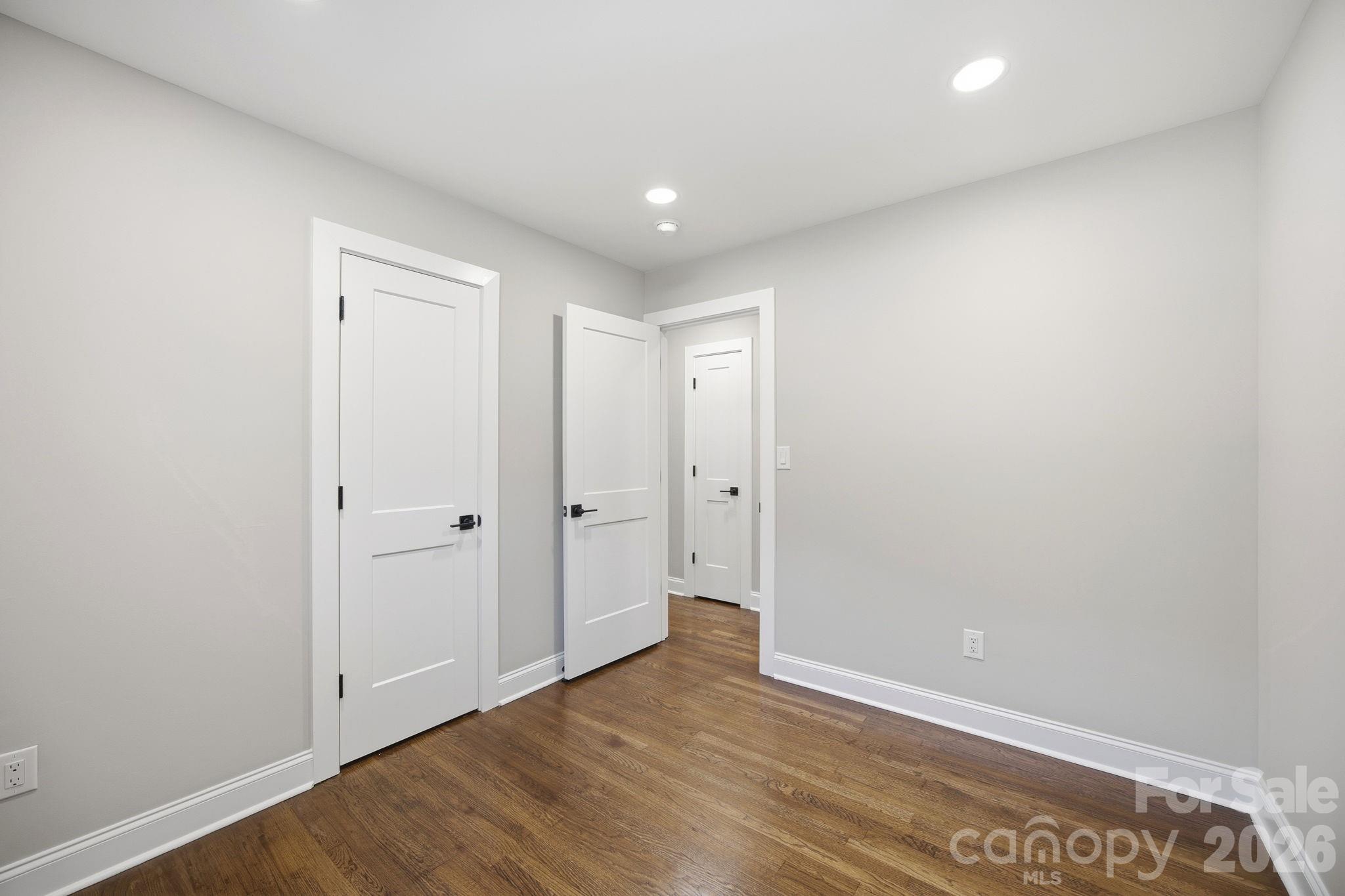 413 E Mclelland Avenue Property Photo 30