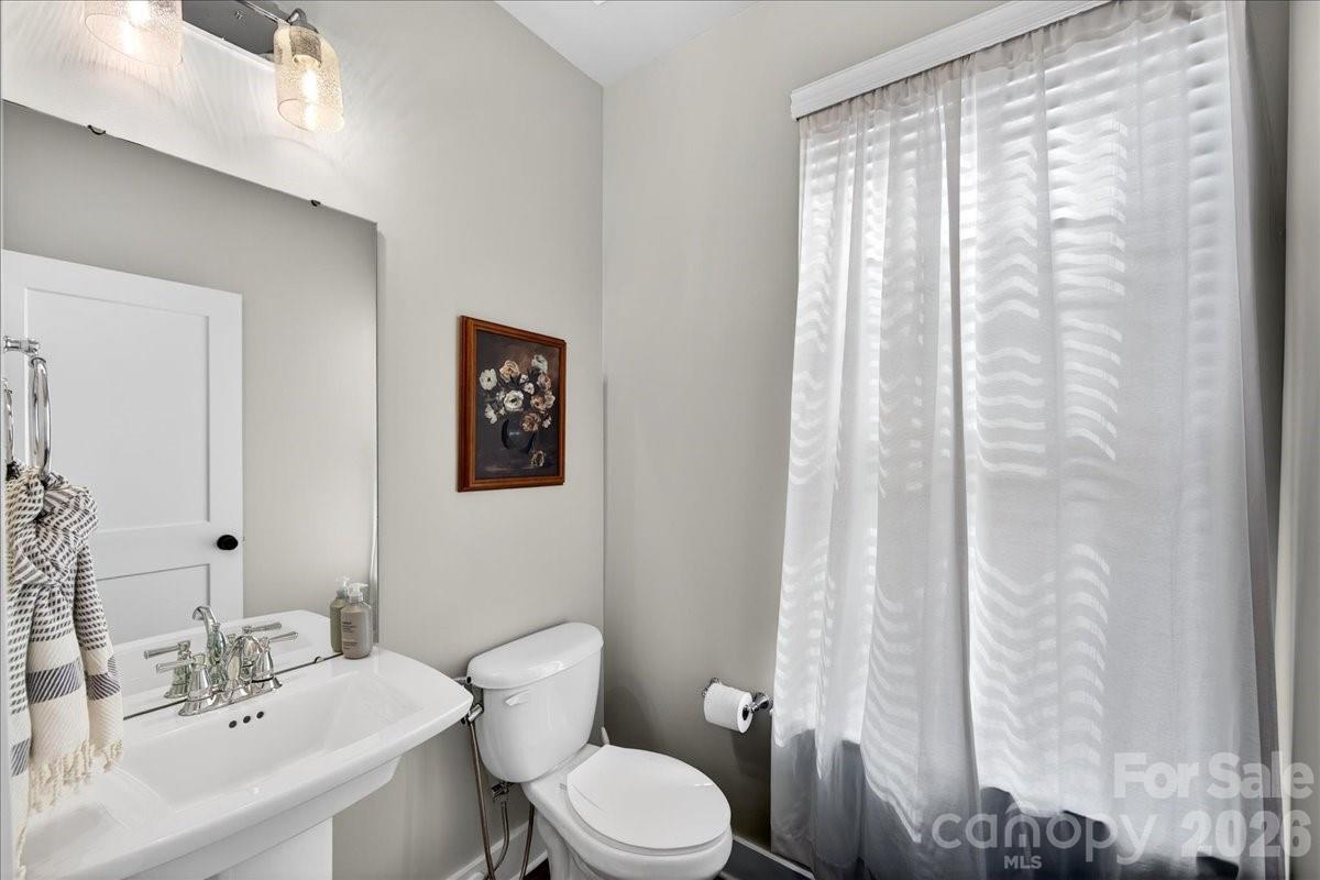 334 Armour Street Property Photo 32