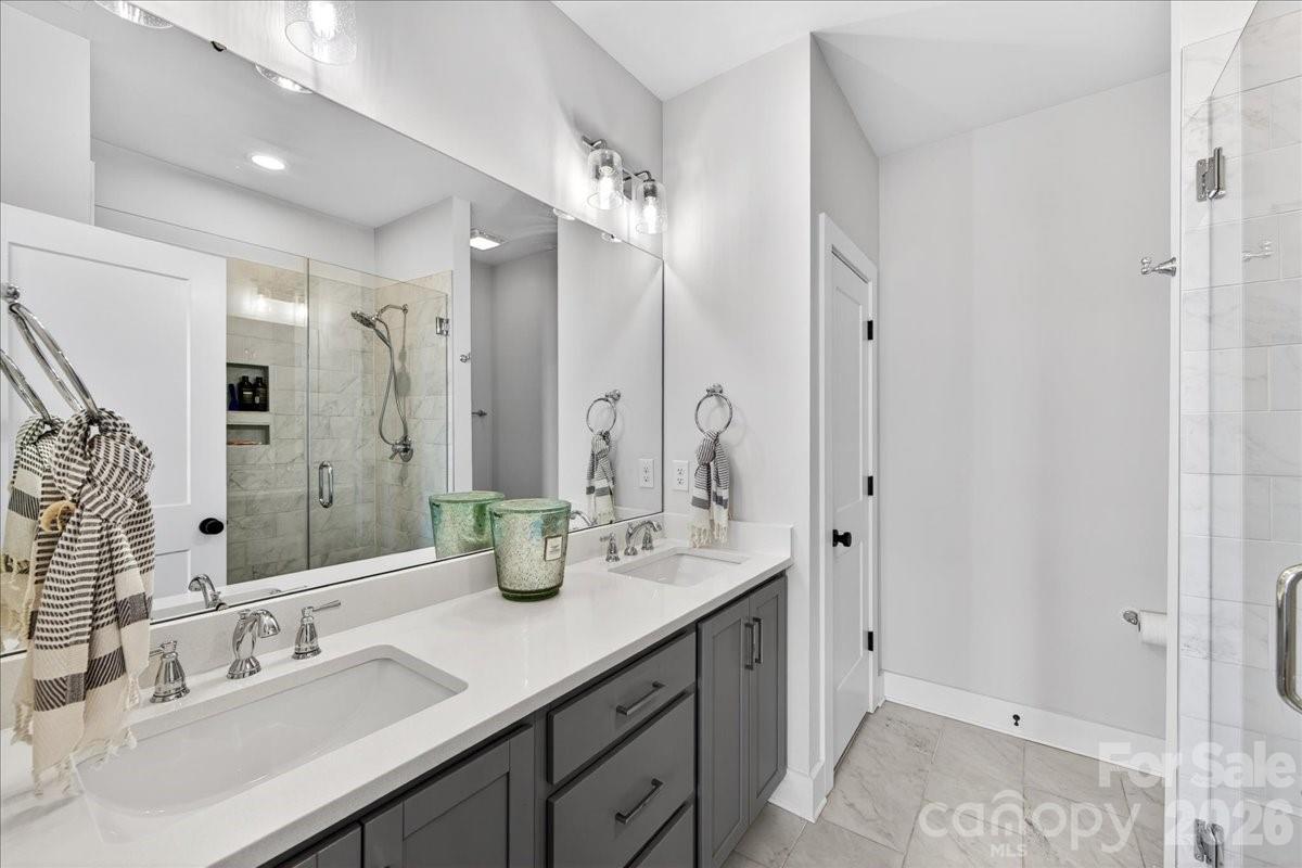 334 Armour Street Property Photo 40