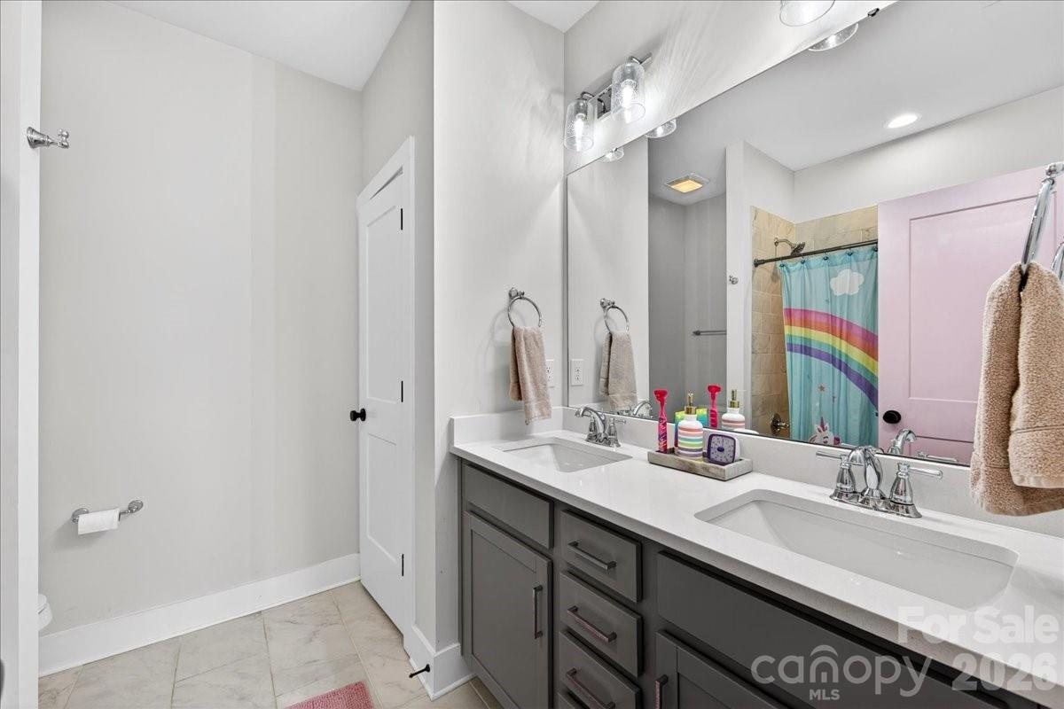 334 Armour Street Property Photo 44