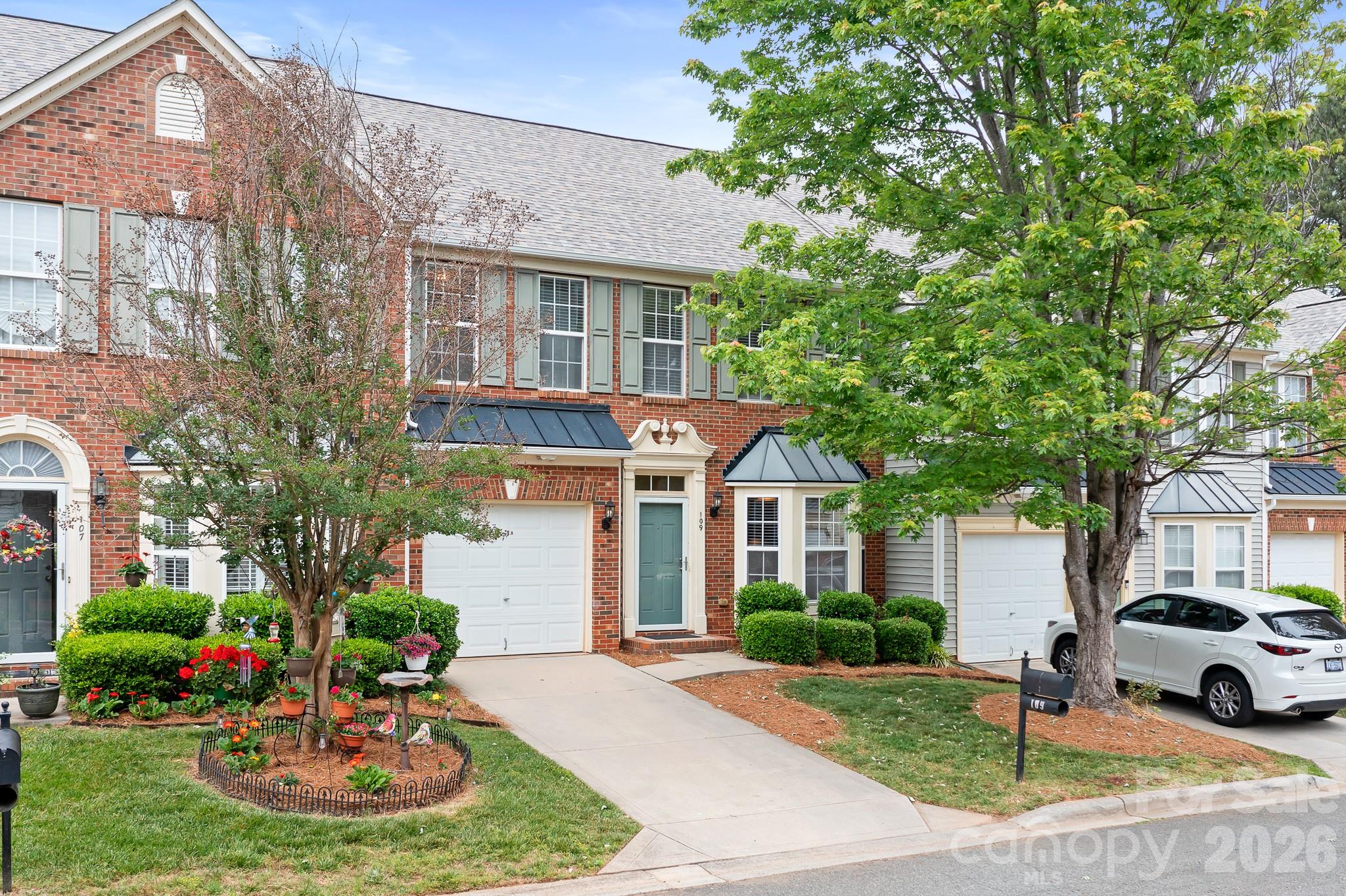 109 Kase Court Property Photo 3