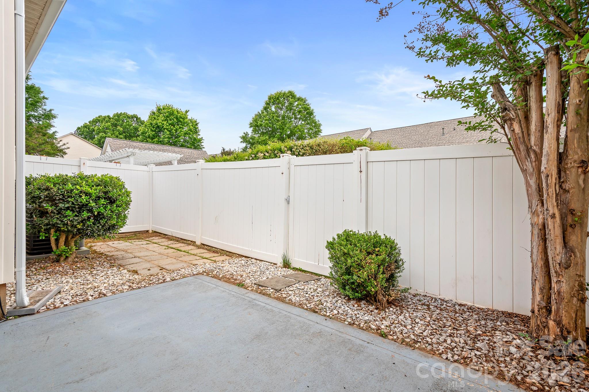 109 Kase Court Property Photo 37