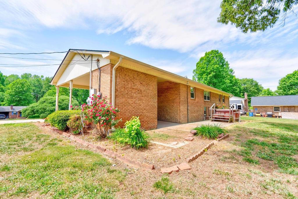 751 Pleasantdale Drive Property Photo 4