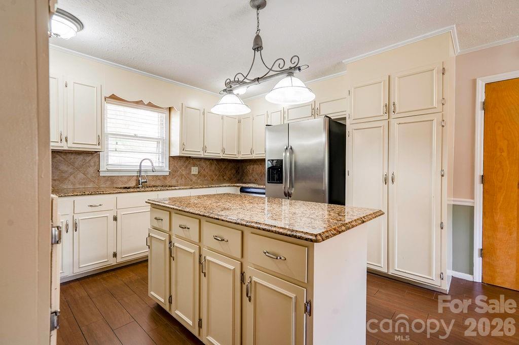751 Pleasantdale Drive Property Photo 10