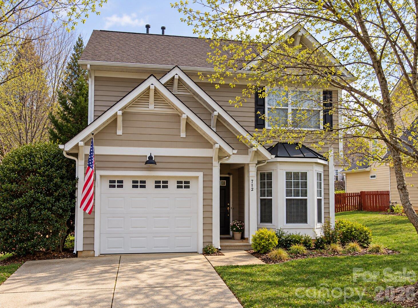 712 Tulip Tree Place Property Photo 1
