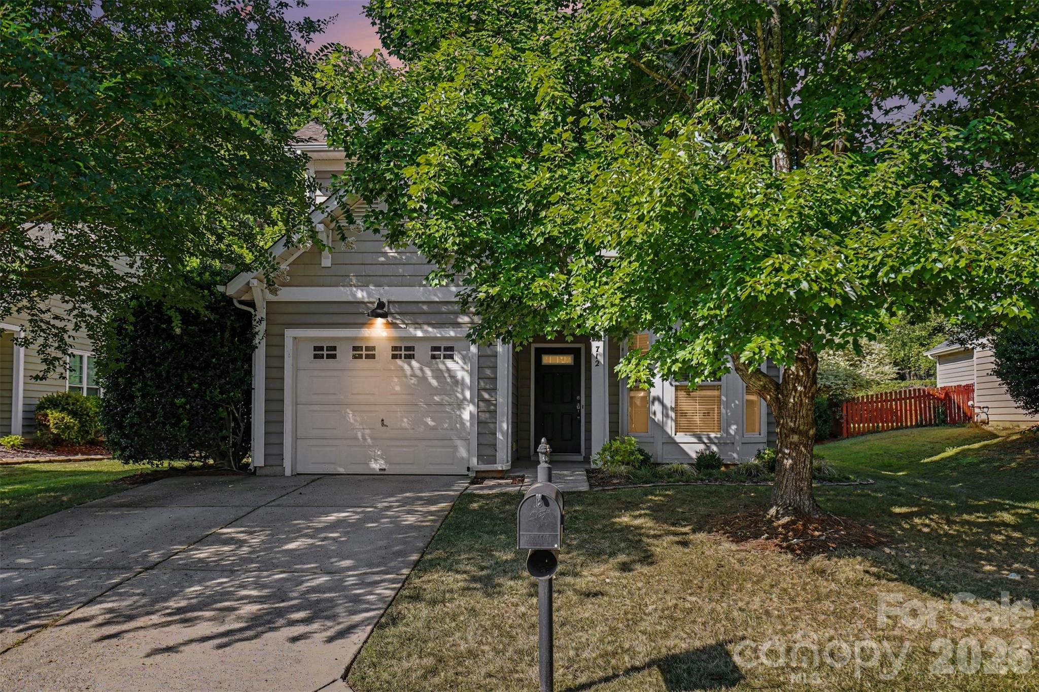 712 Tulip Tree Place Property Photo 2