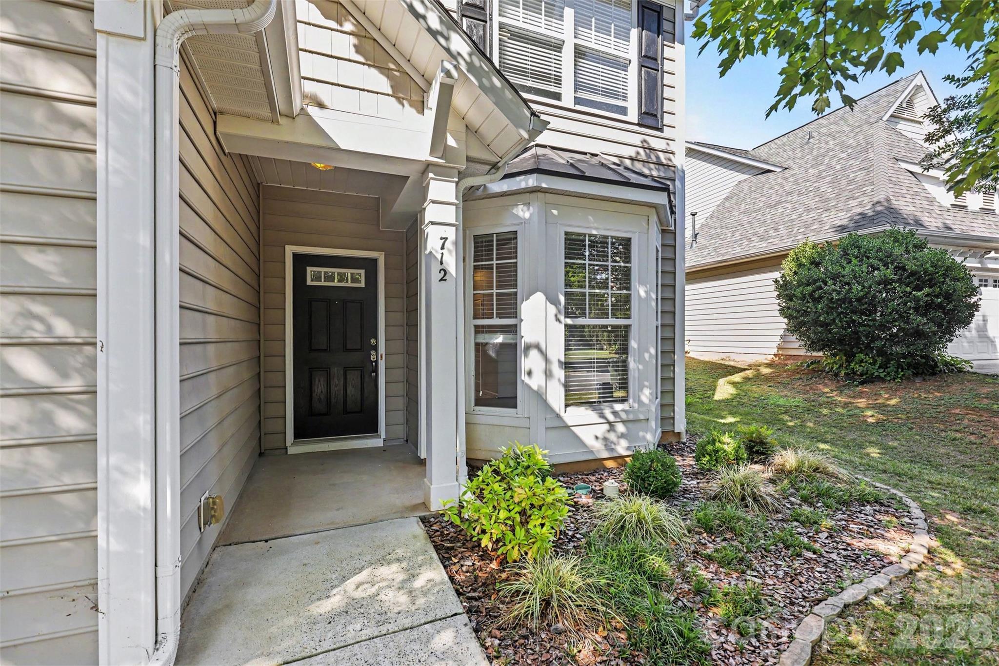 712 Tulip Tree Place Property Photo 5