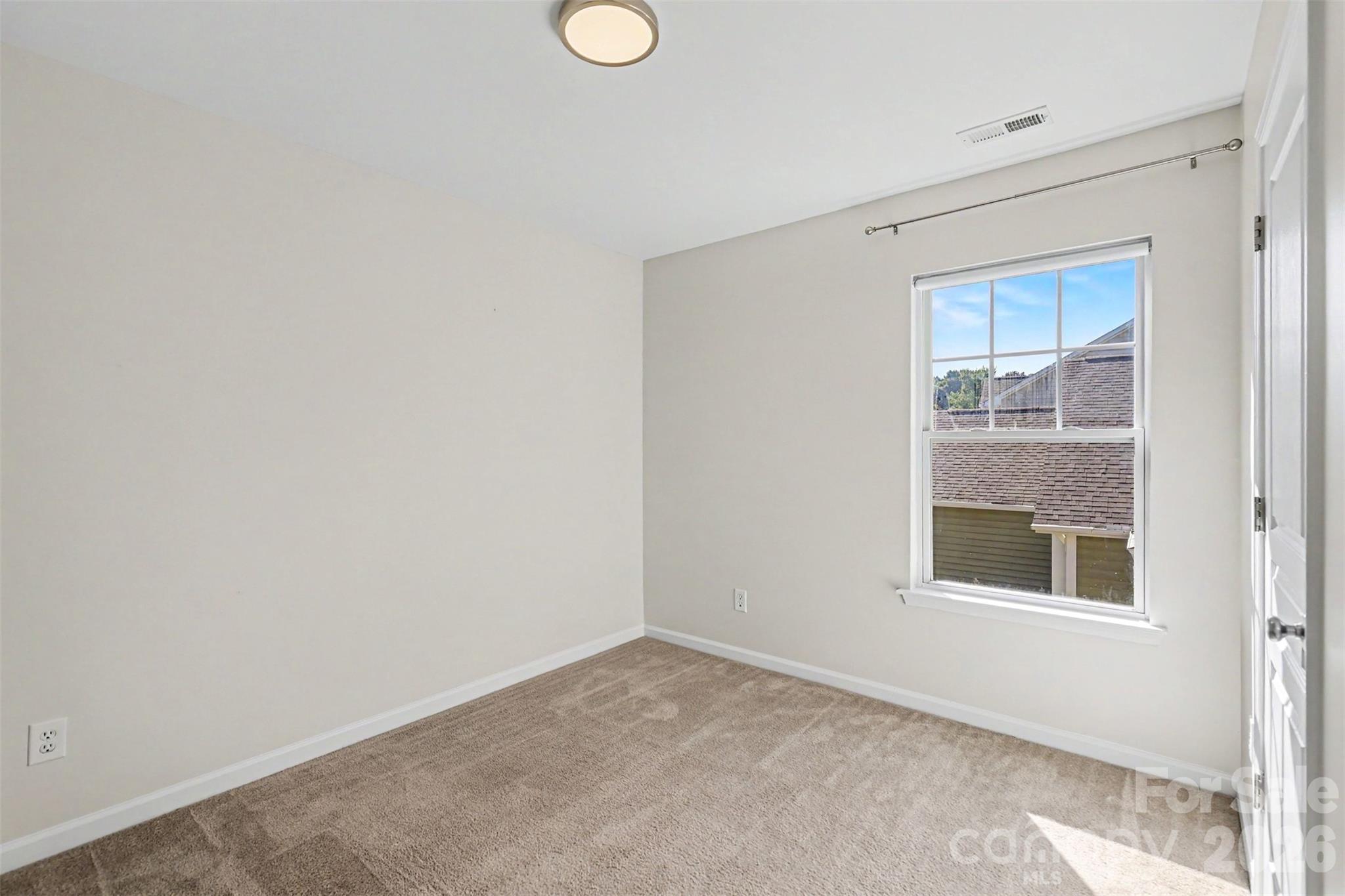 712 Tulip Tree Place Property Photo 18
