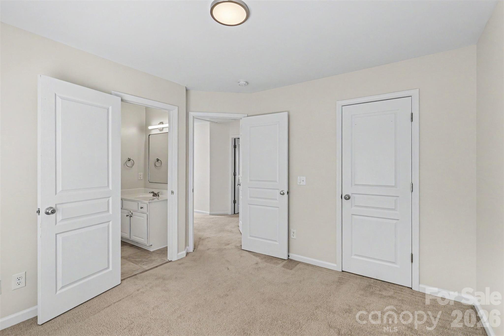 712 Tulip Tree Place Property Photo 22