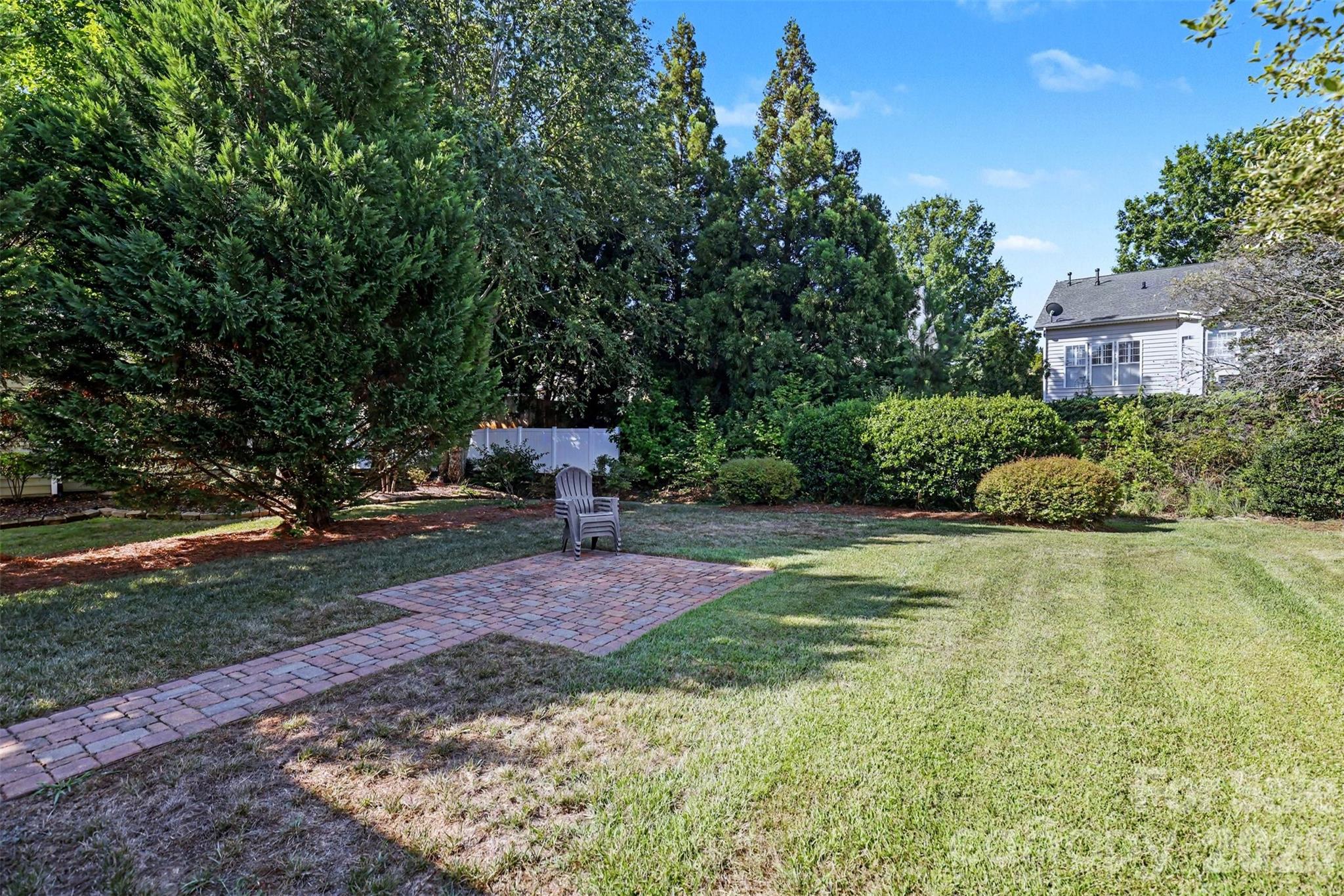 712 Tulip Tree Place Property Photo 33