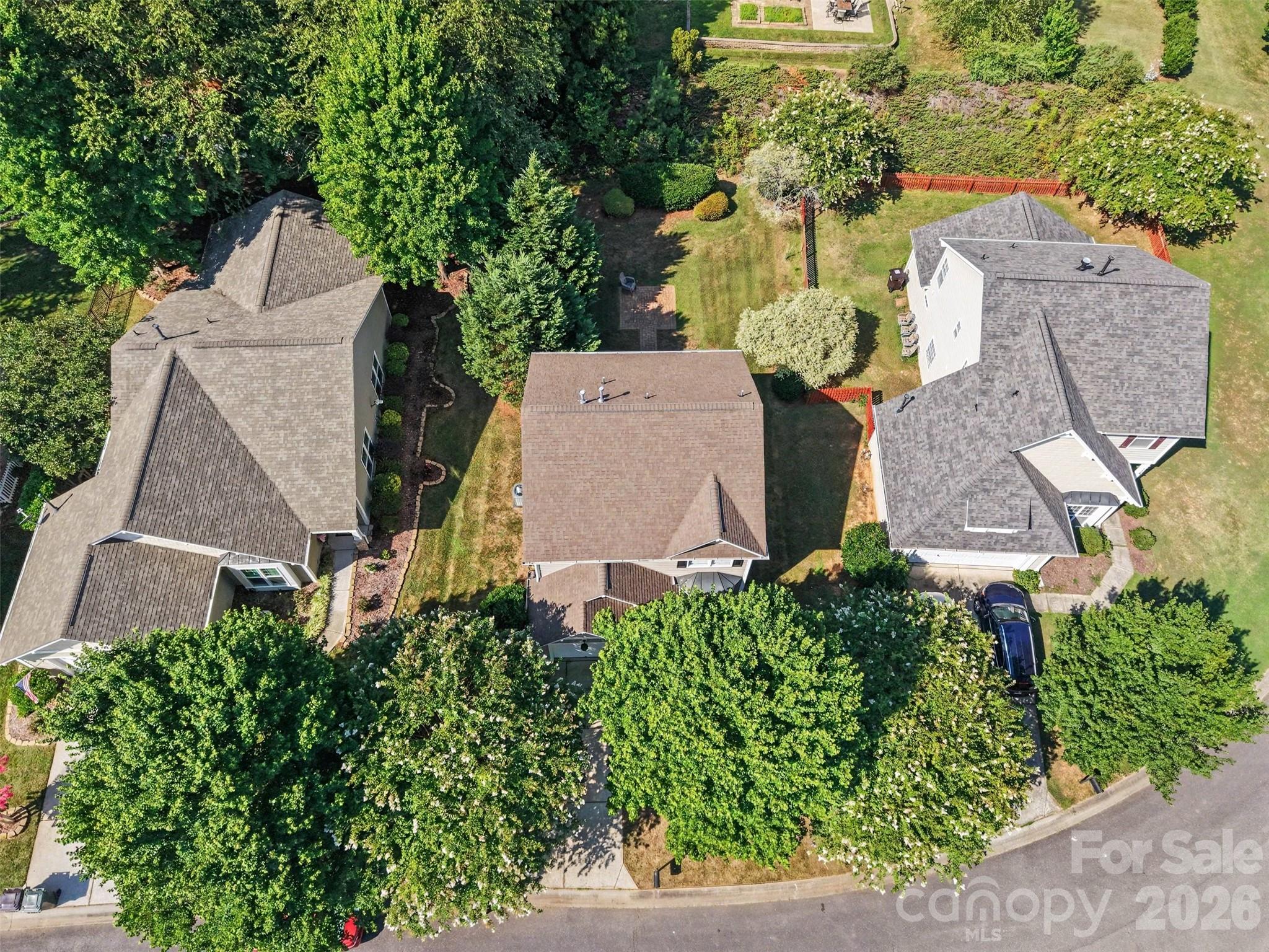 712 Tulip Tree Place Property Photo 34