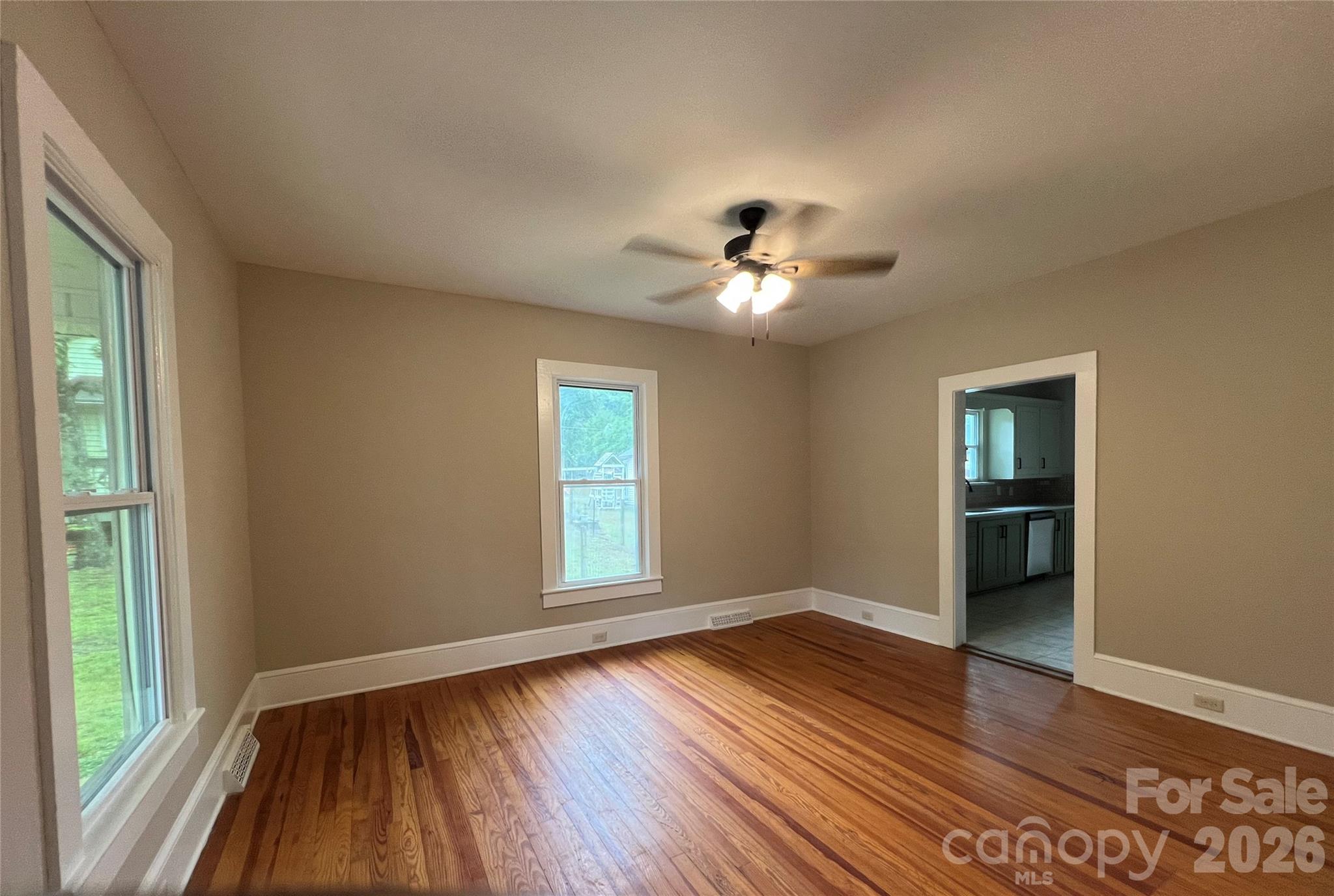 1225 W C Street Property Photo 6