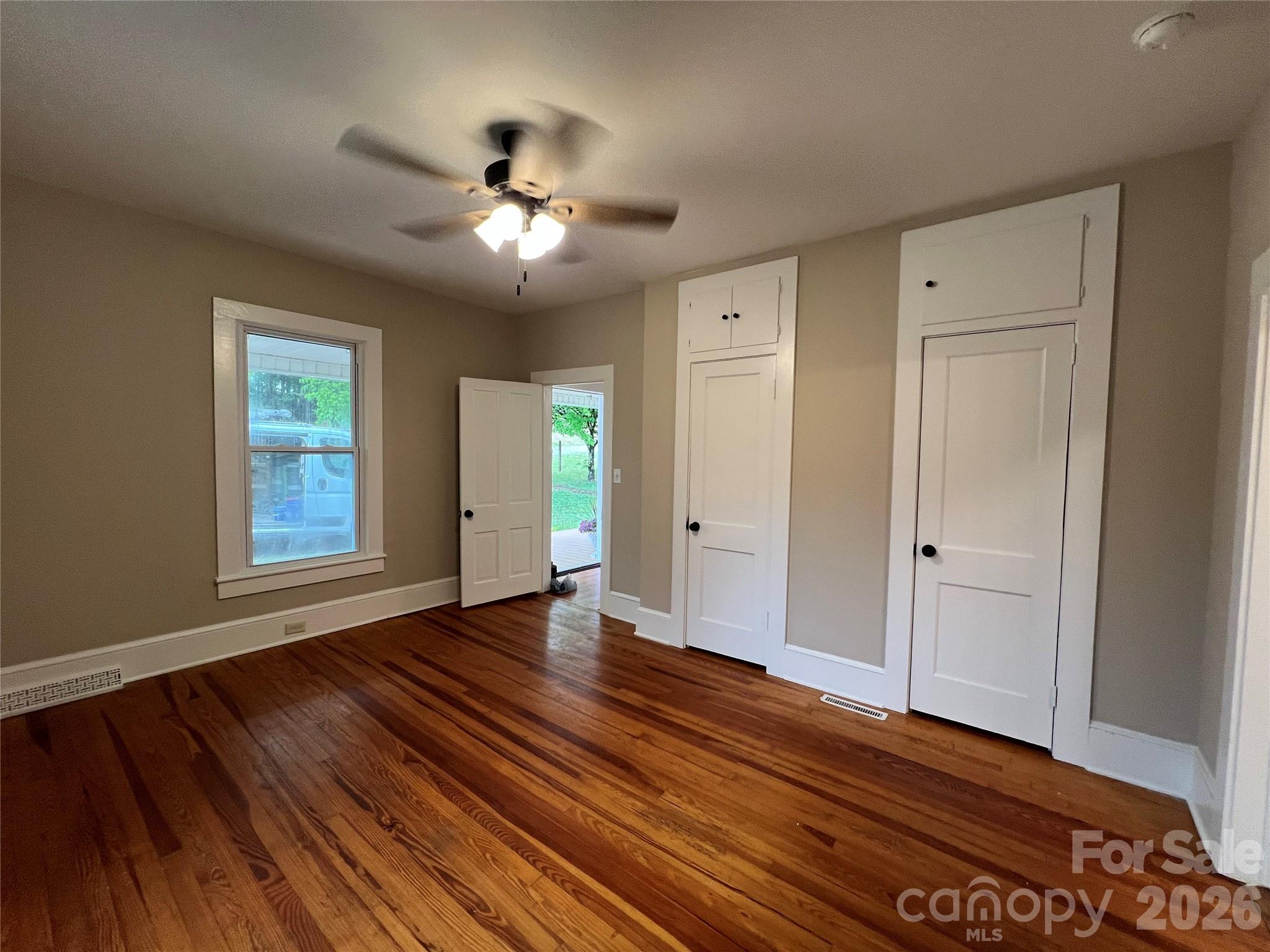 1225 W C Street Property Photo 12