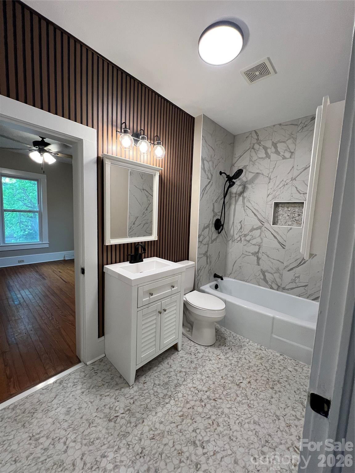 1225 W C Street Property Photo 16