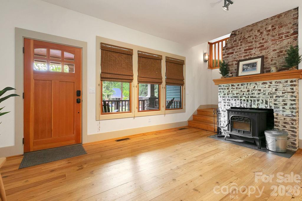 49 Miner Street Property Photo 6