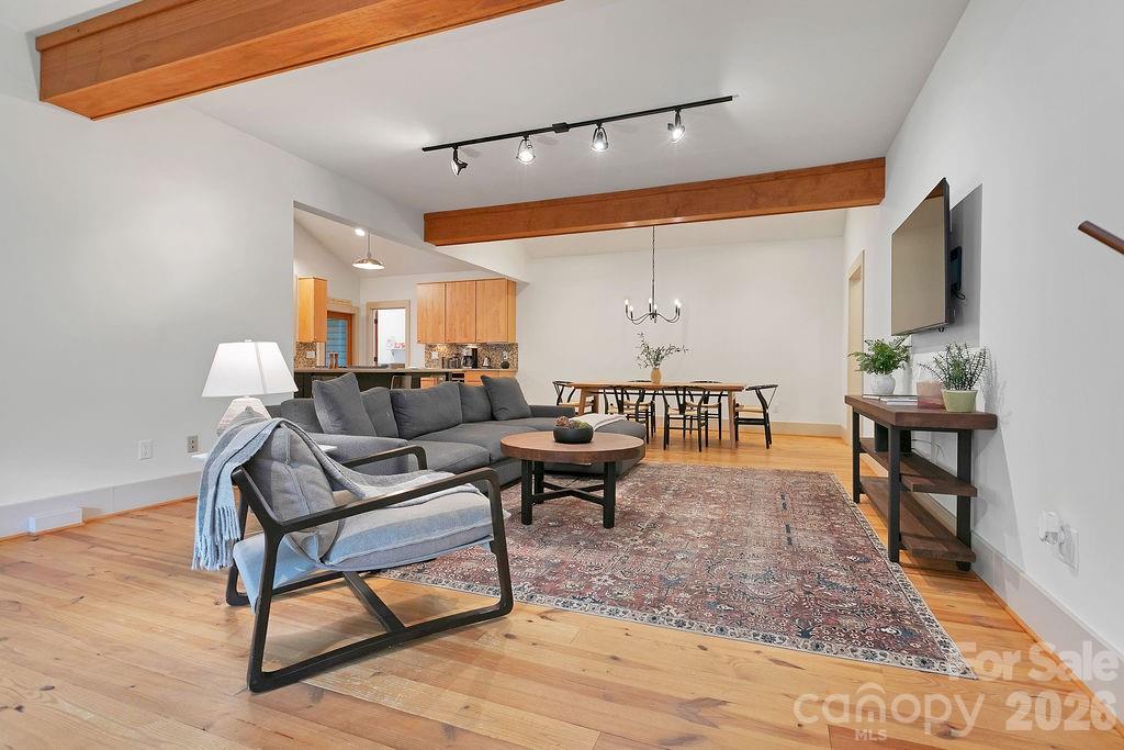 49 Miner Street Property Photo 7