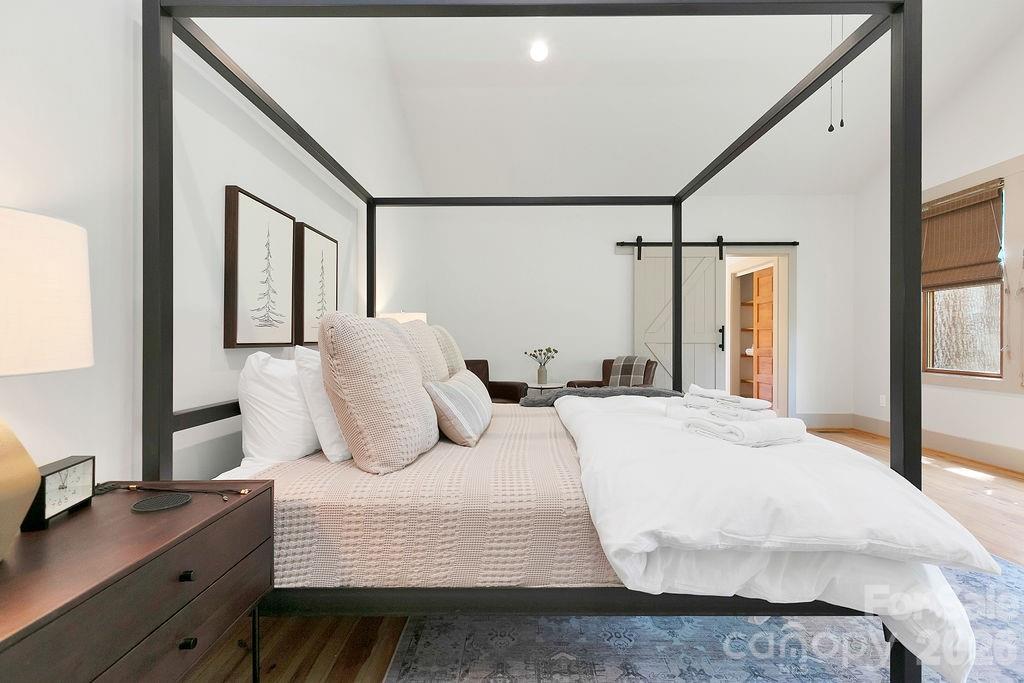 49 Miner Street Property Photo 18
