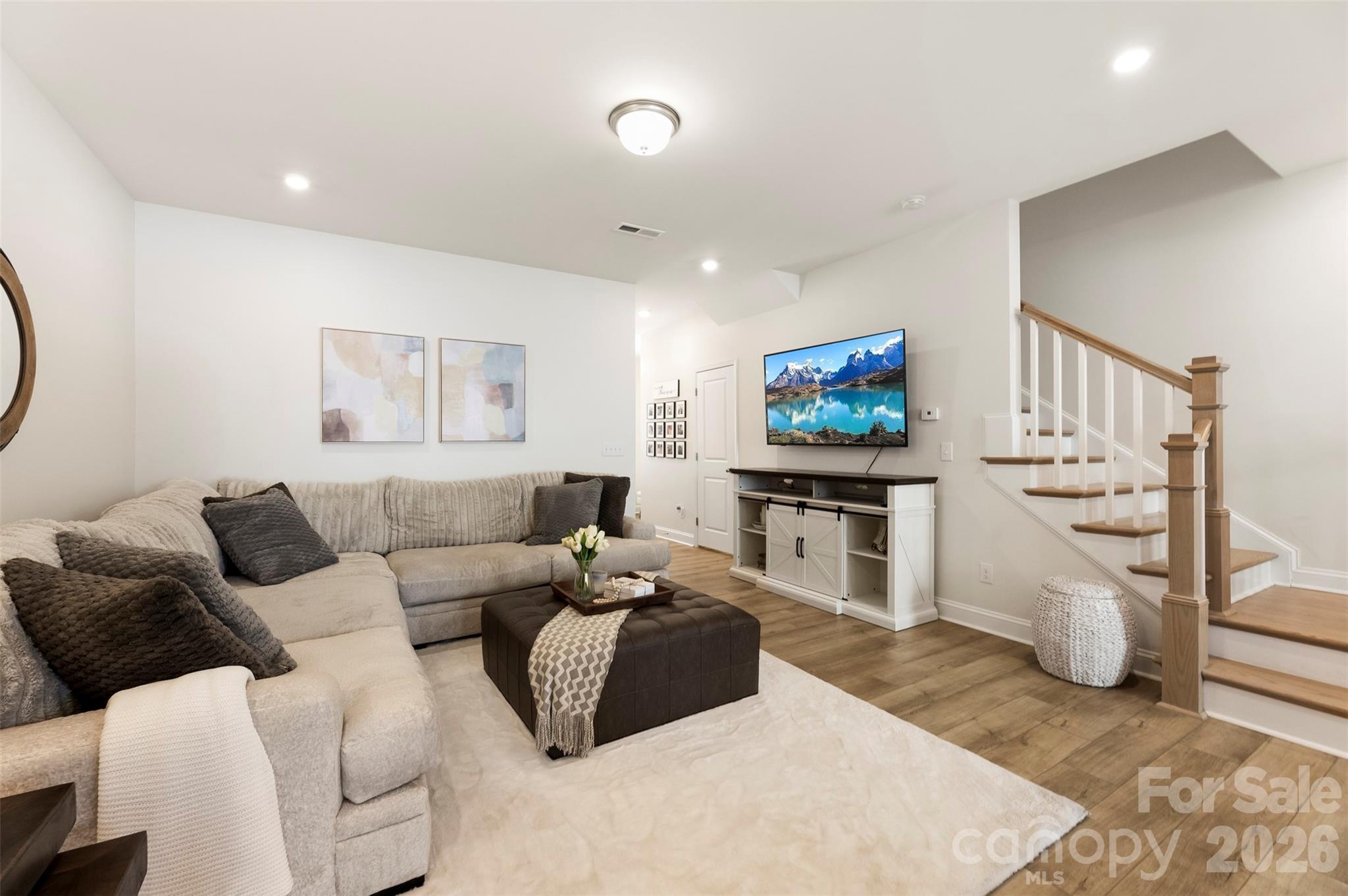 1407 Crest Creek Court Property Photo 6