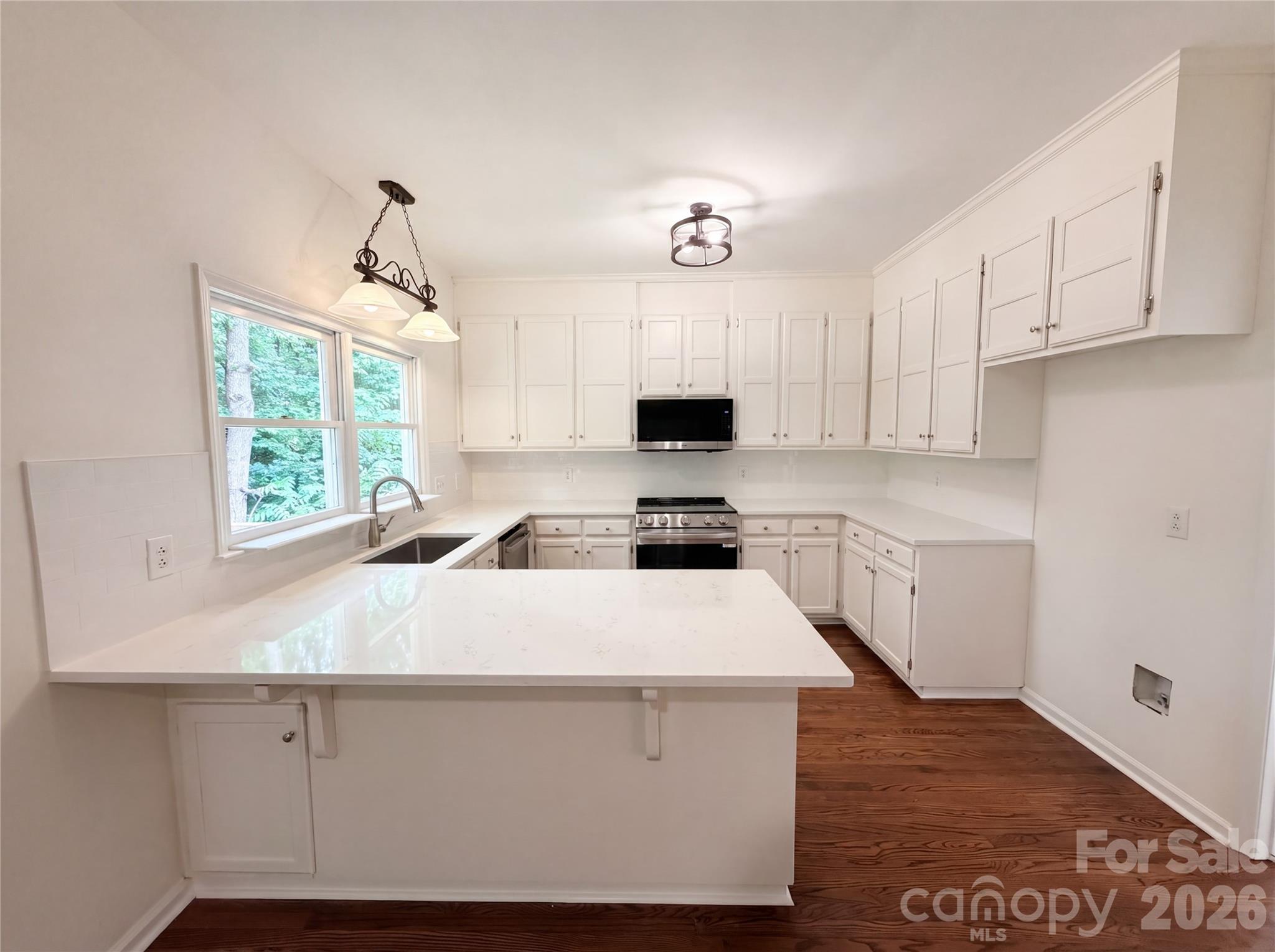 5908 Bookbinders Lane Property Photo 2