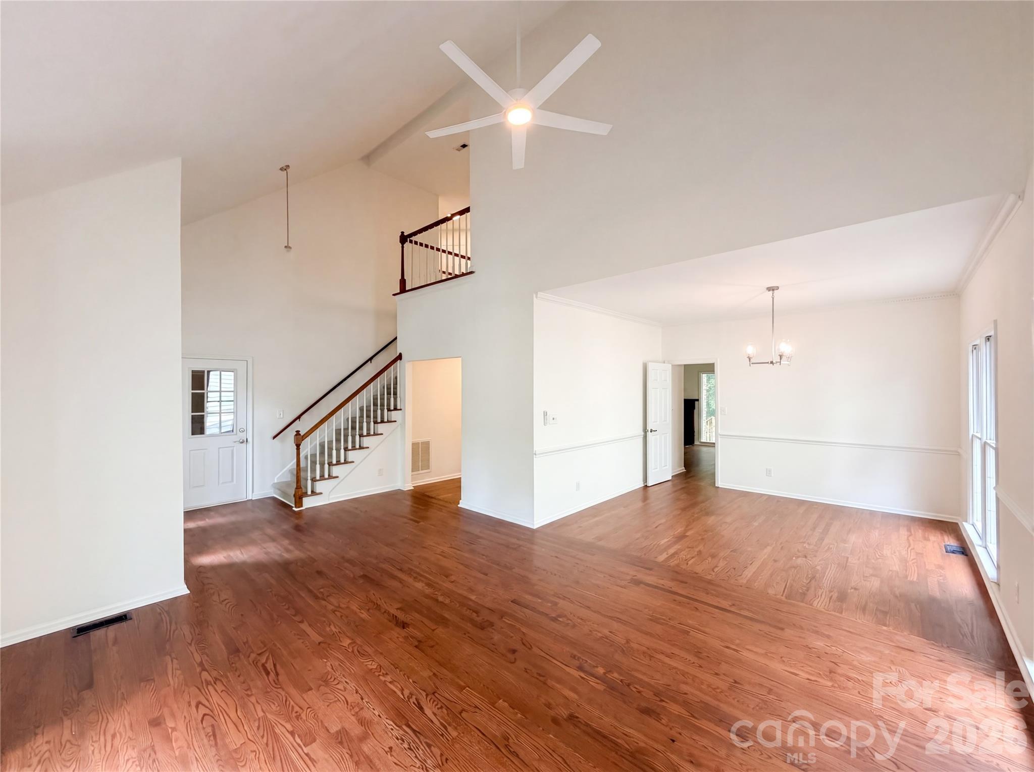 5908 Bookbinders Lane Property Photo 3