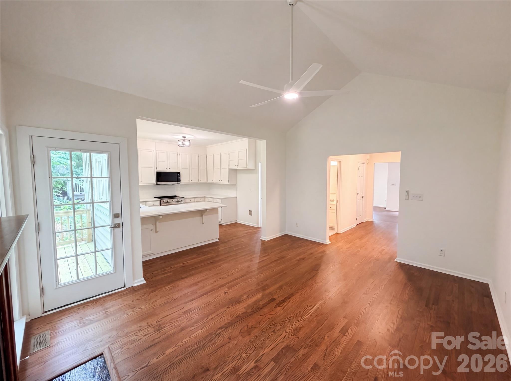 5908 Bookbinders Lane Property Photo 9