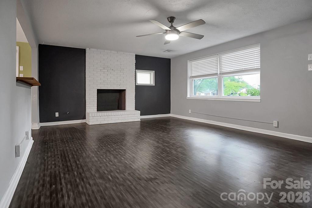 1305 Markway Street Property Photo 8