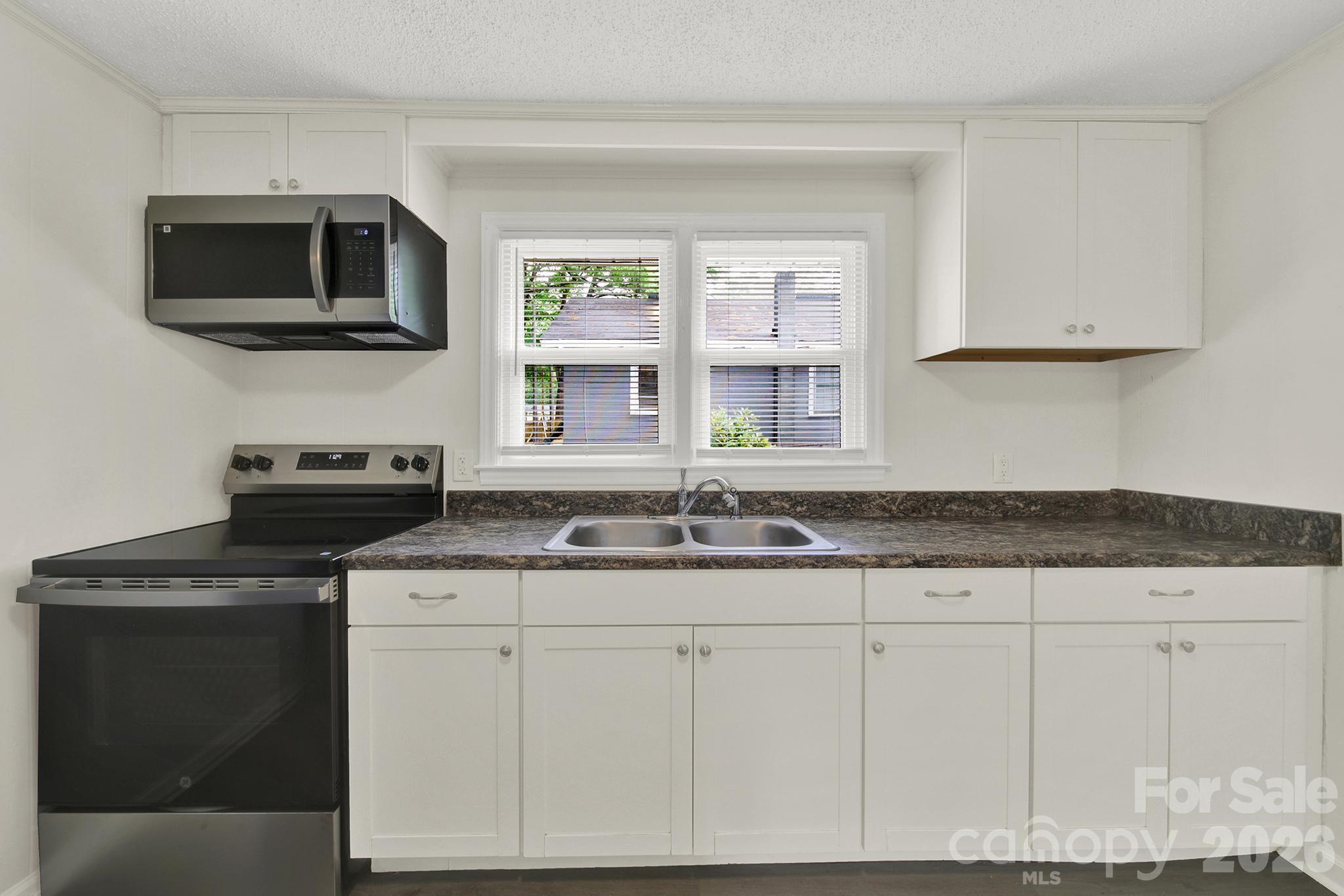 807 Evening Shade Lane Property Photo 6