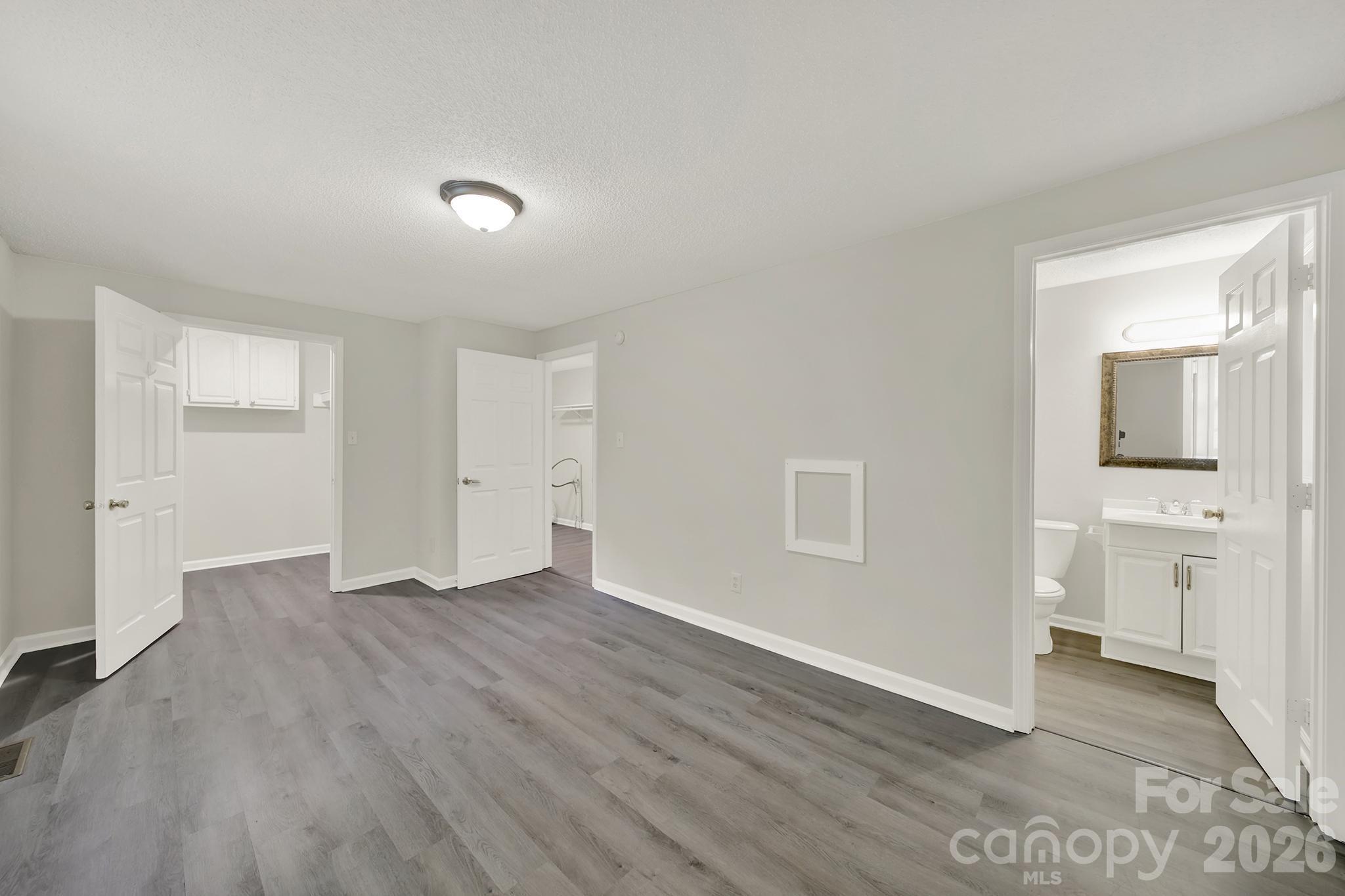 807 Evening Shade Lane Property Photo 11