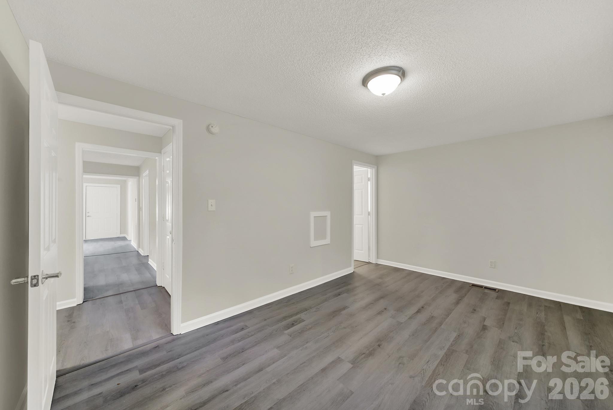 807 Evening Shade Lane Property Photo 12