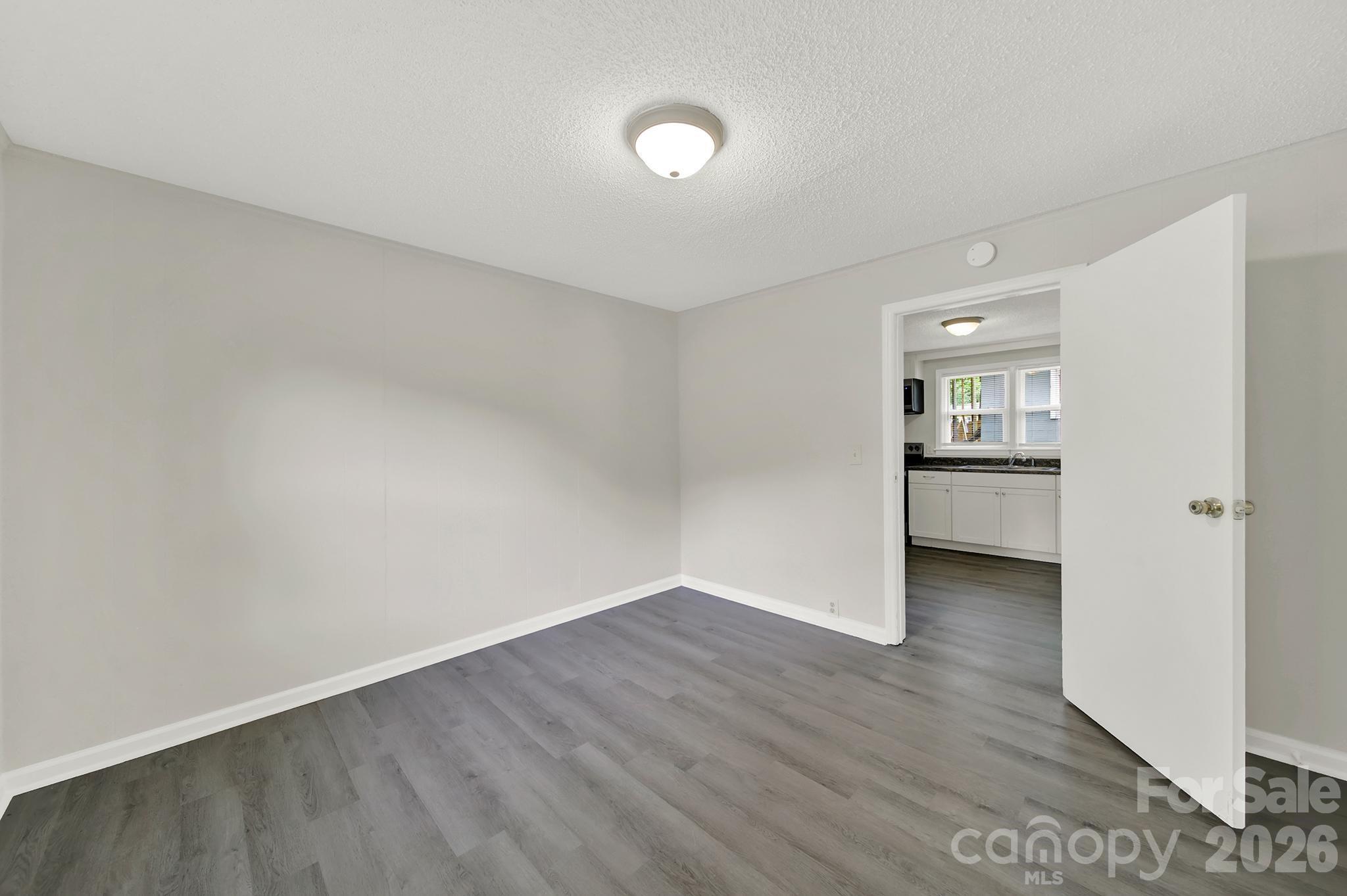 807 Evening Shade Lane Property Photo 15