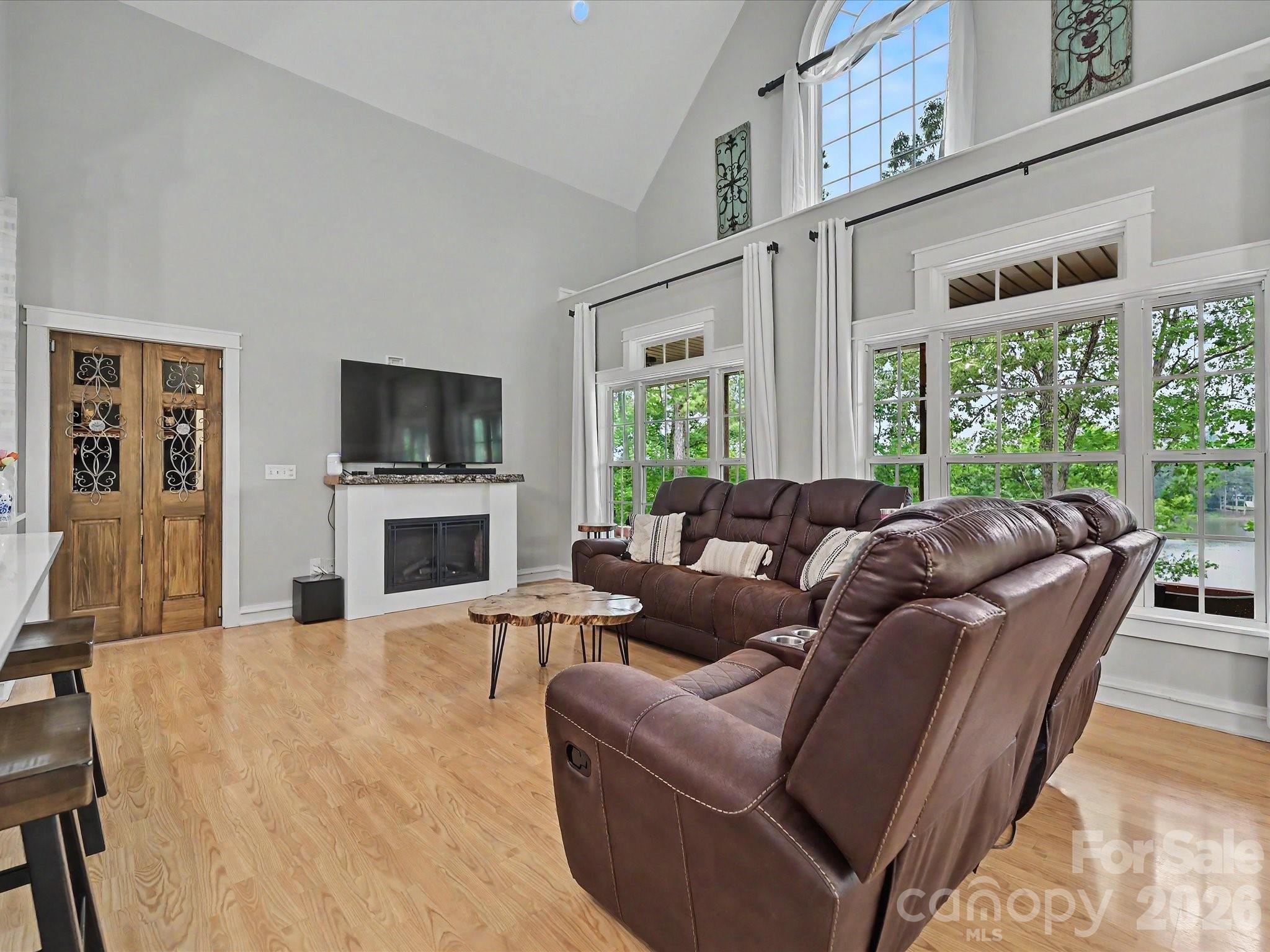186 Valley 1 Drive Property Photo 8