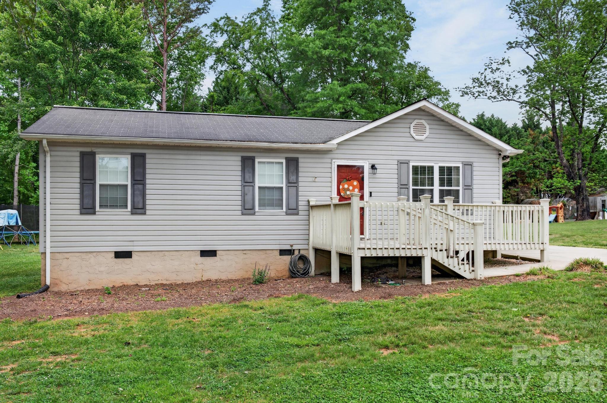 2308 Walt Arney Road Property Photo 2
