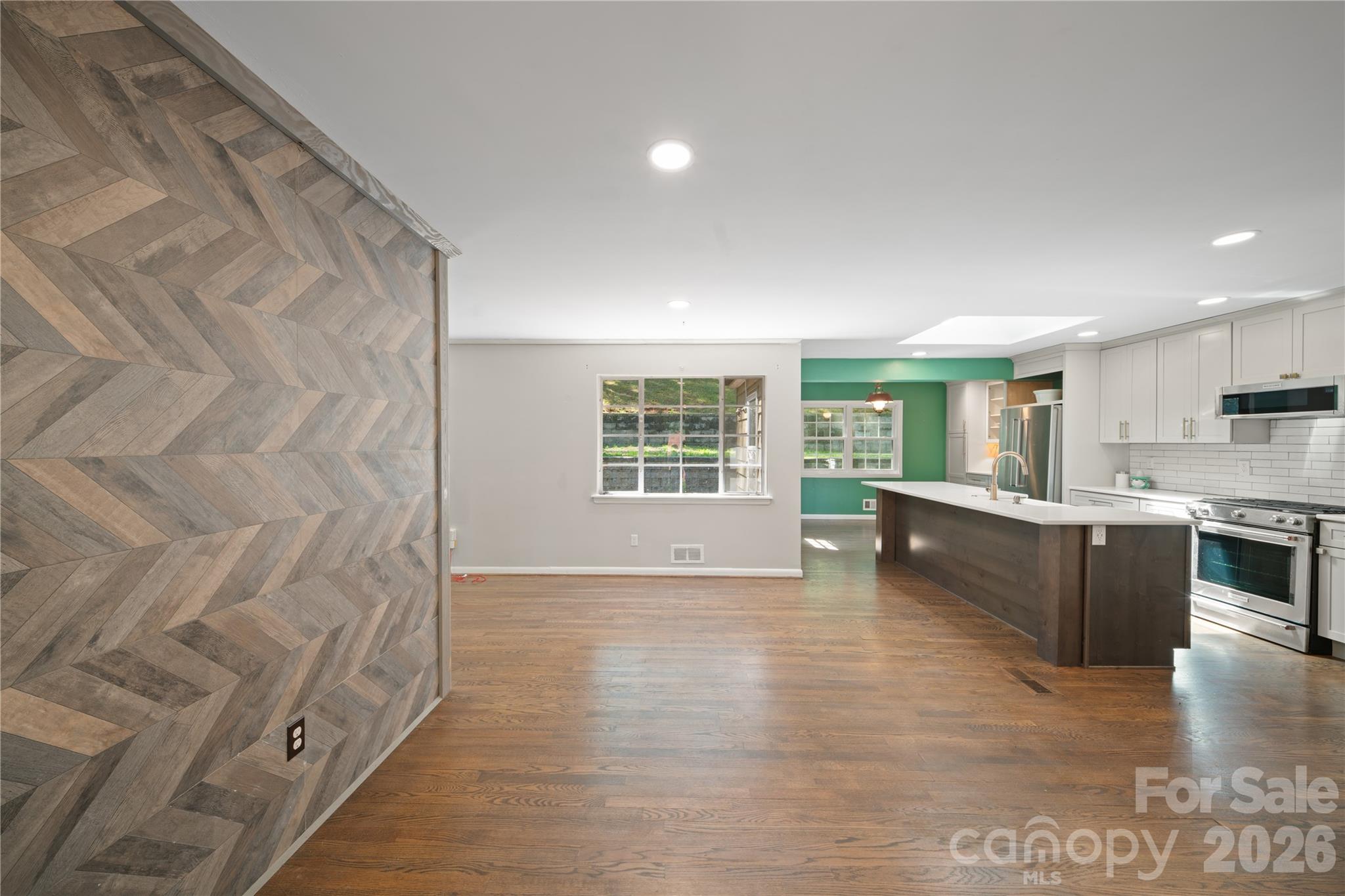 24 Warwick Place Property Photo 4
